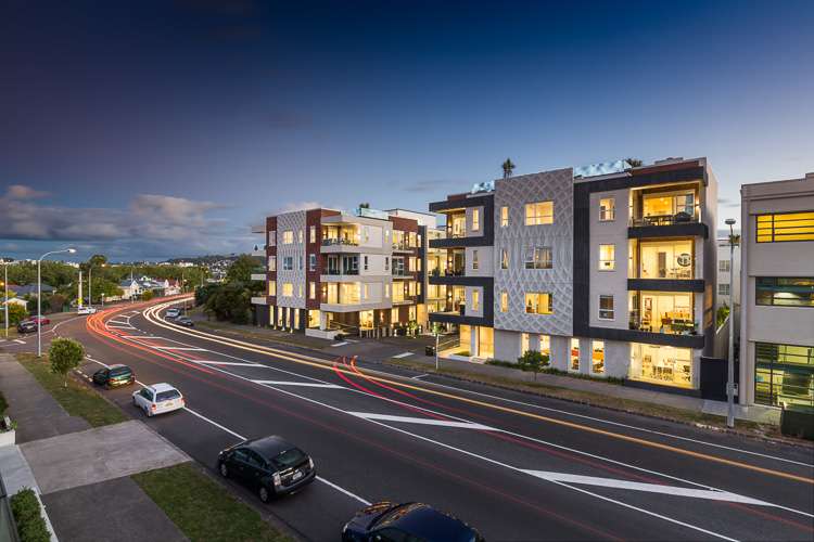 102/62 Surrey Crescent photo 12