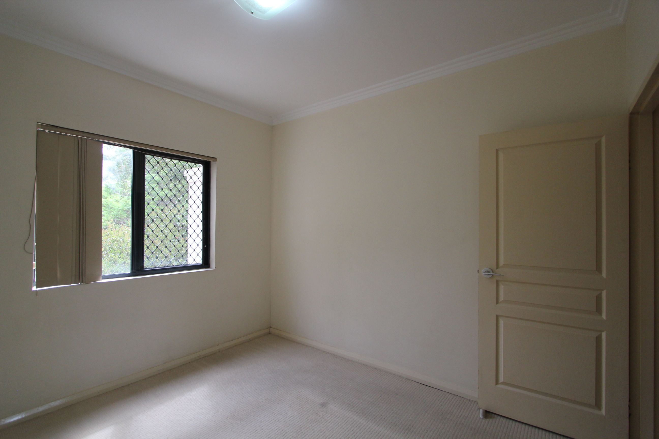 10/74 Woniora Road — photo 6 of 9