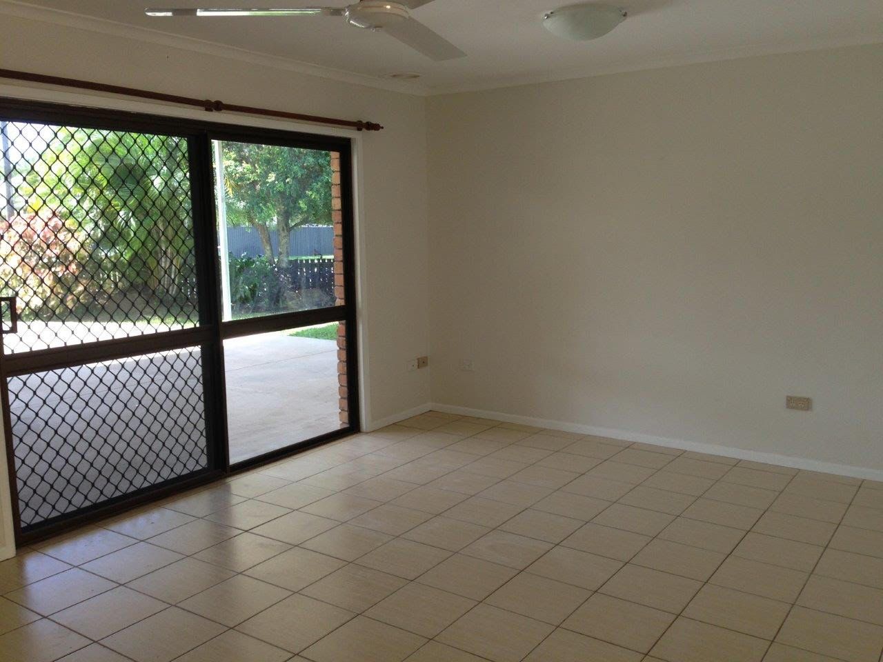 Trinity Beach, QLD 4879