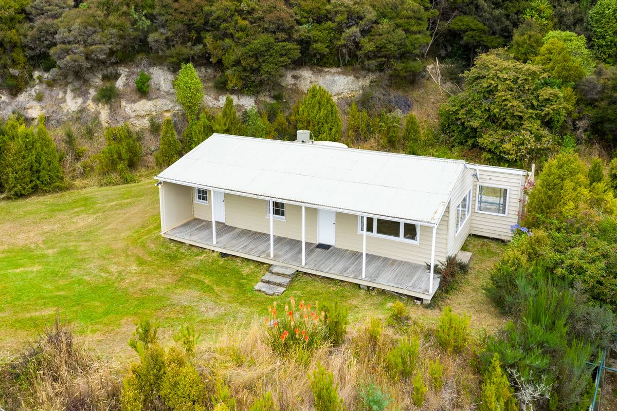 17 Riverside Road, Taieri Mouth, Clutha District Real Estate Ray