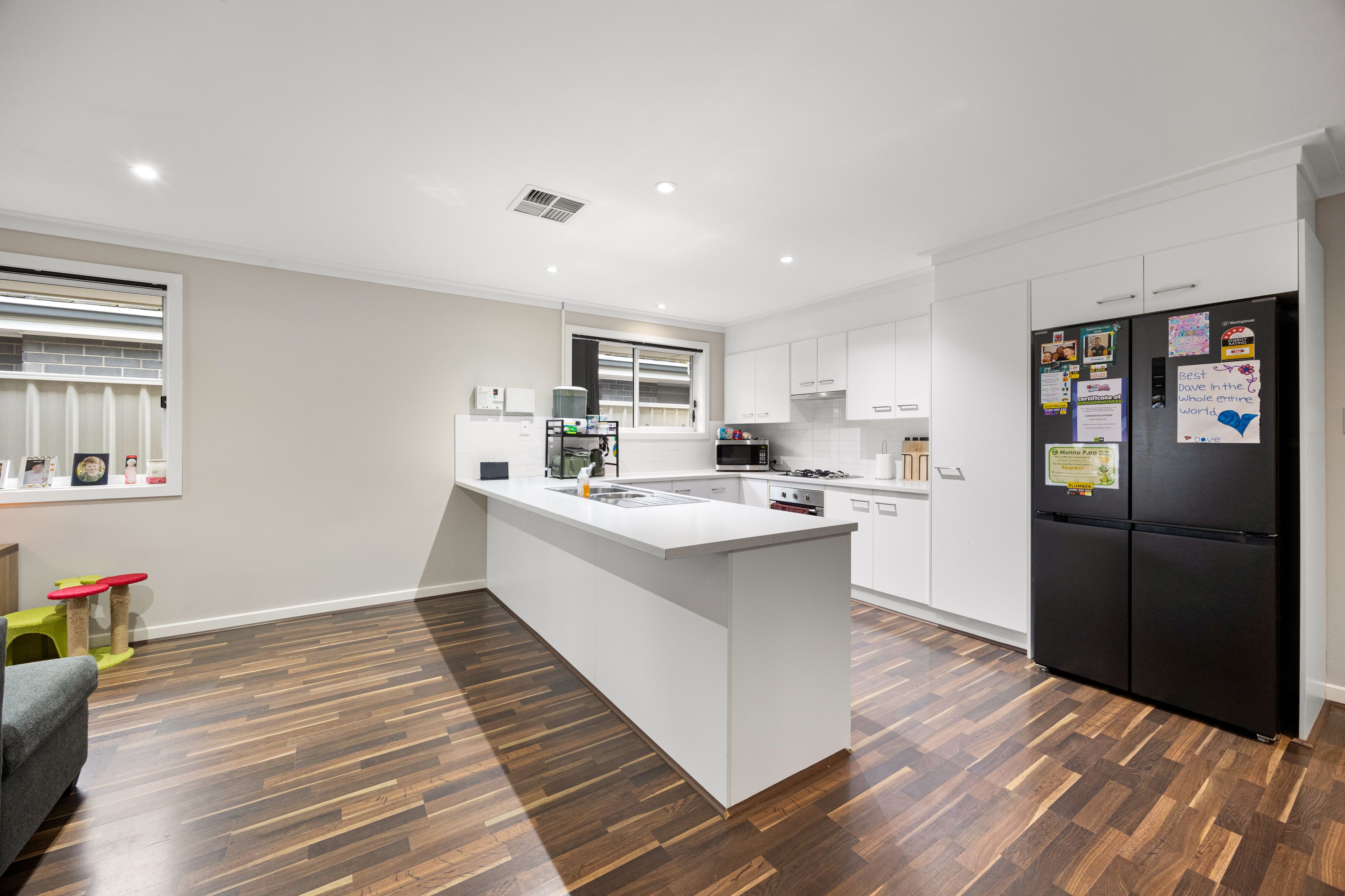 10 Keane Avenue — photo 4 of 25