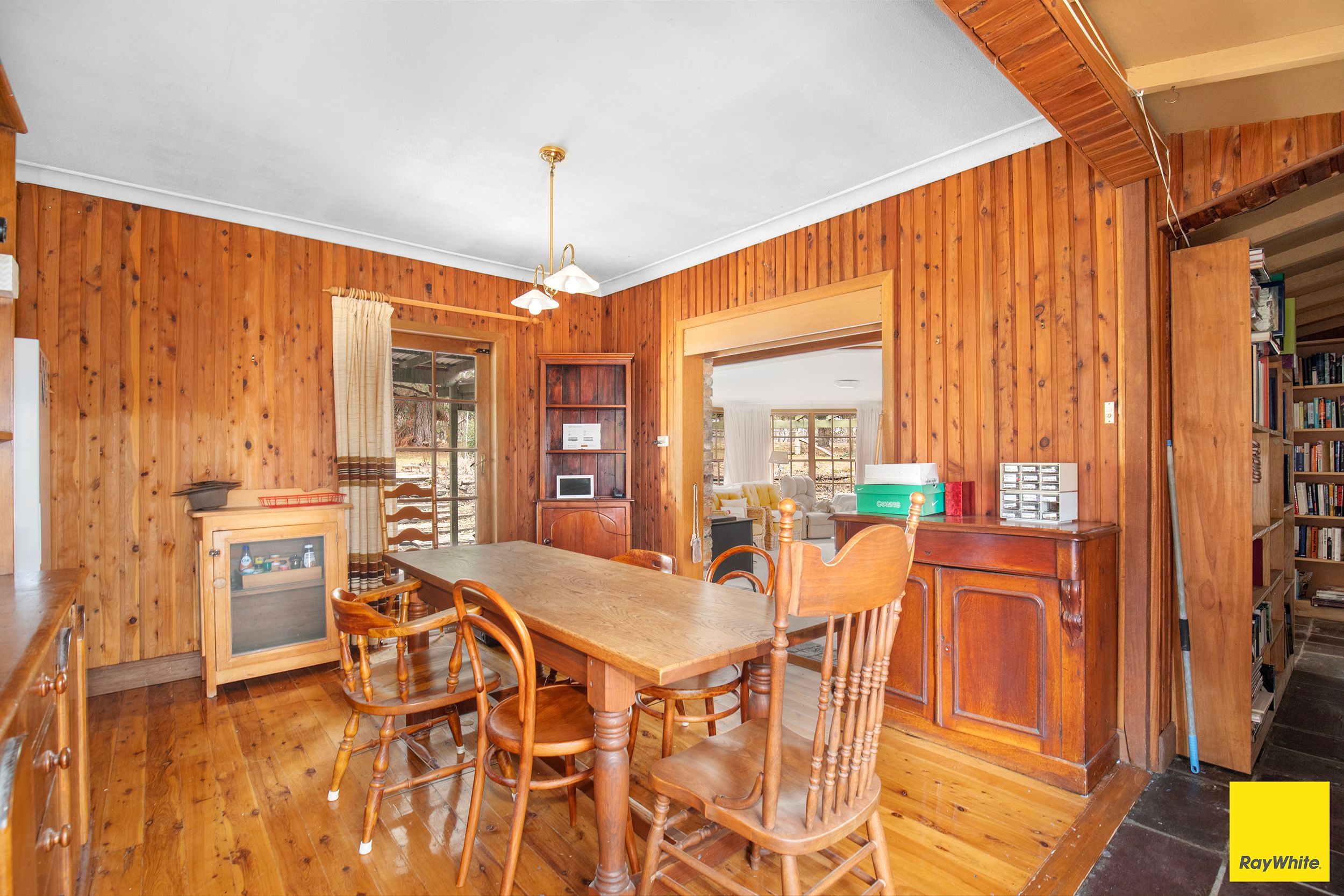 369 Sunnyside Road — photo 4 of 17