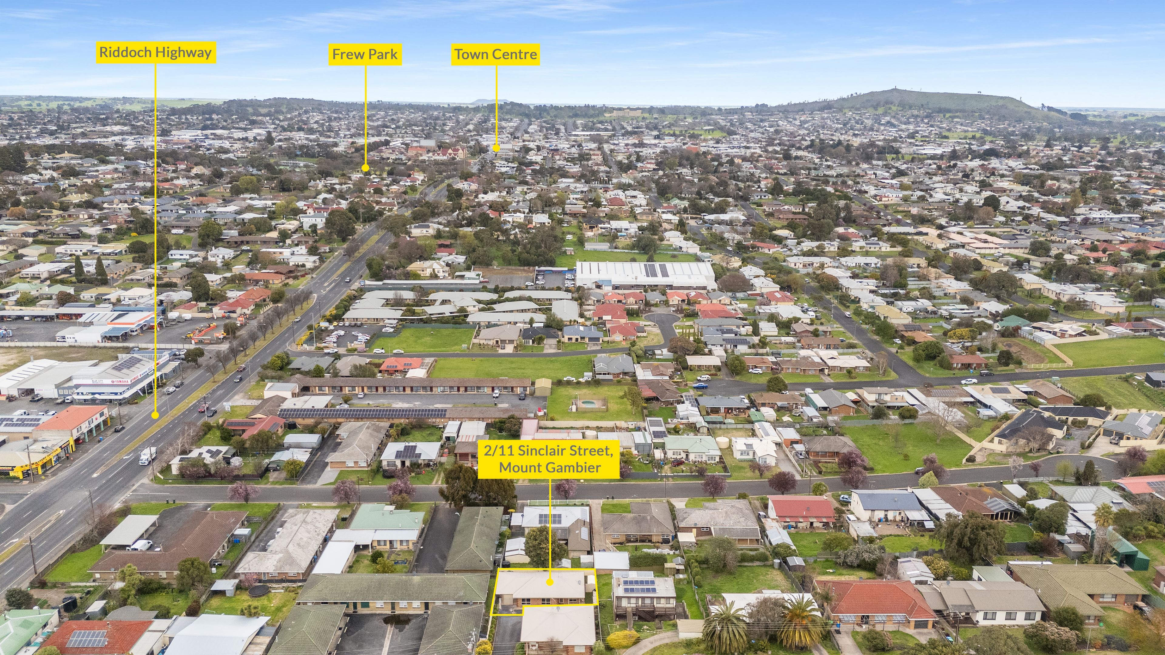 2/11 Sinclair Street — photo 12 of 14