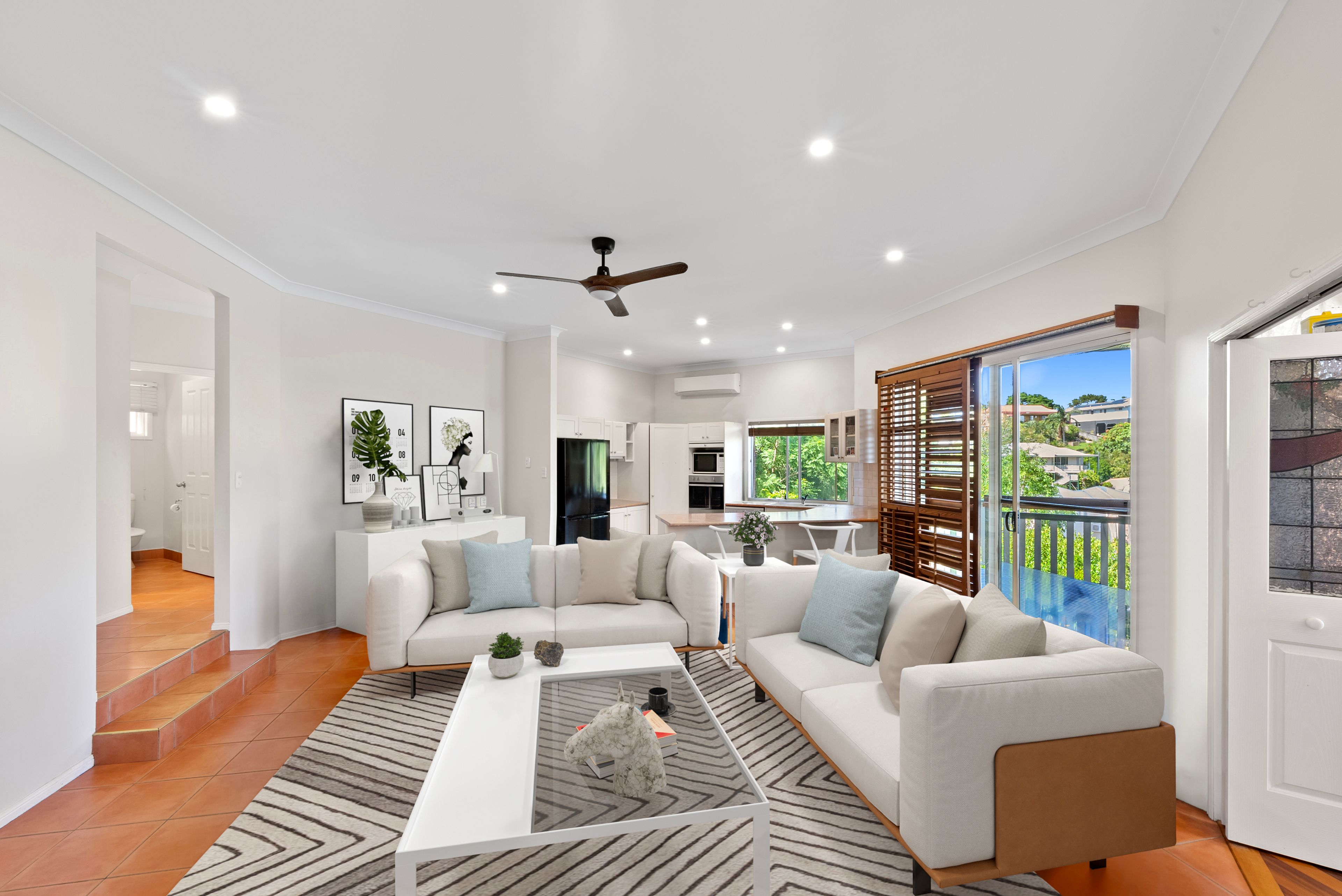 7 Pago Terrace, Pacific Pines, QLD 4211