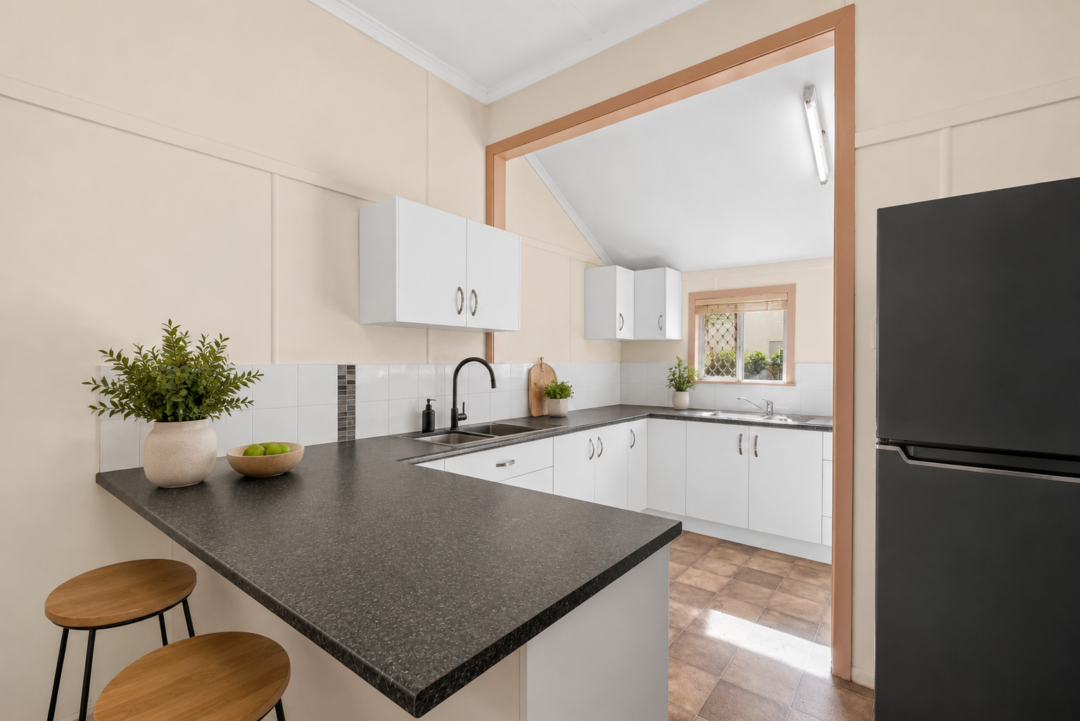 37 Cobden Street — photo 6 of 20