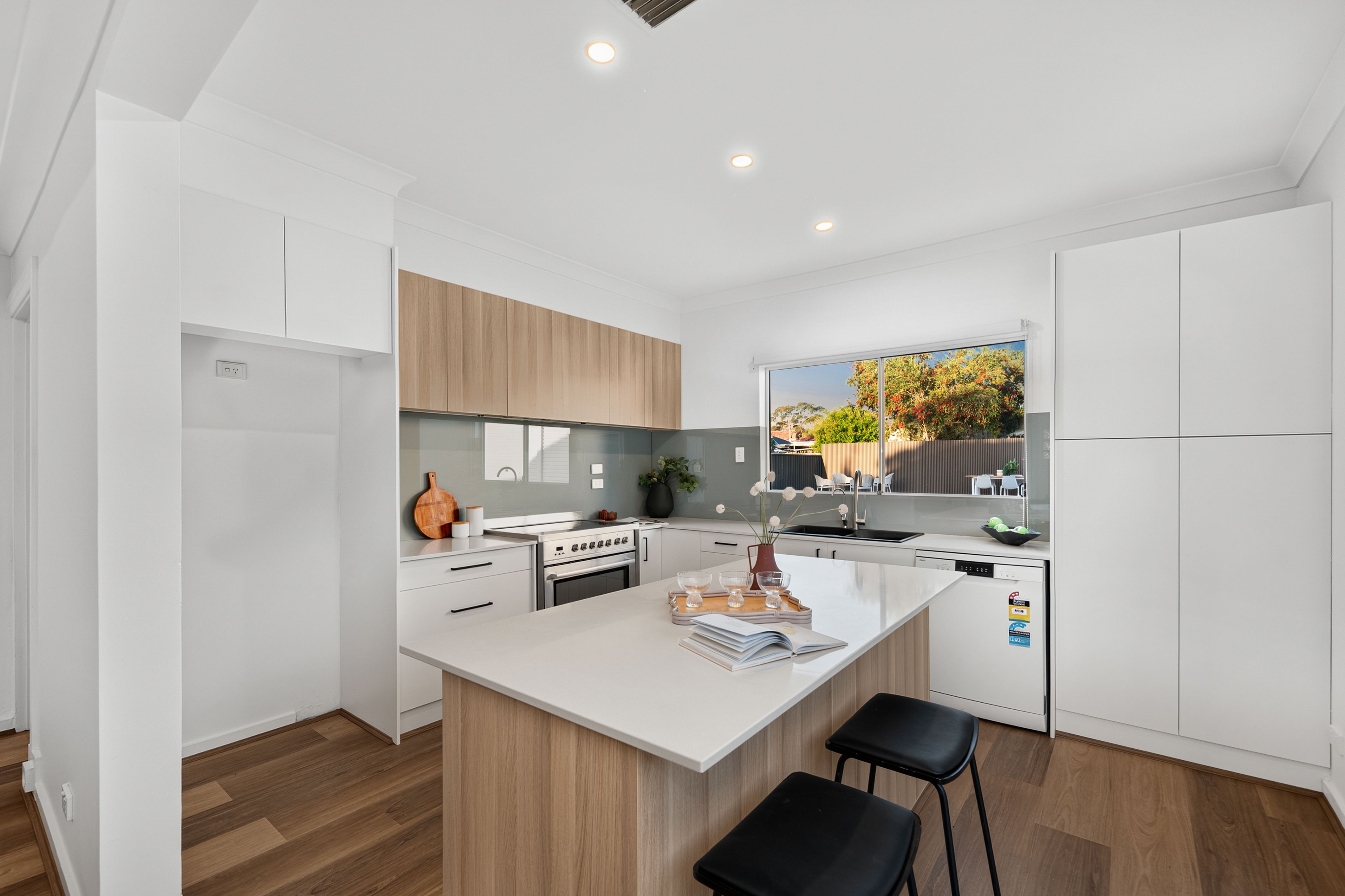 27 Cashel Street — photo 7 of 20
