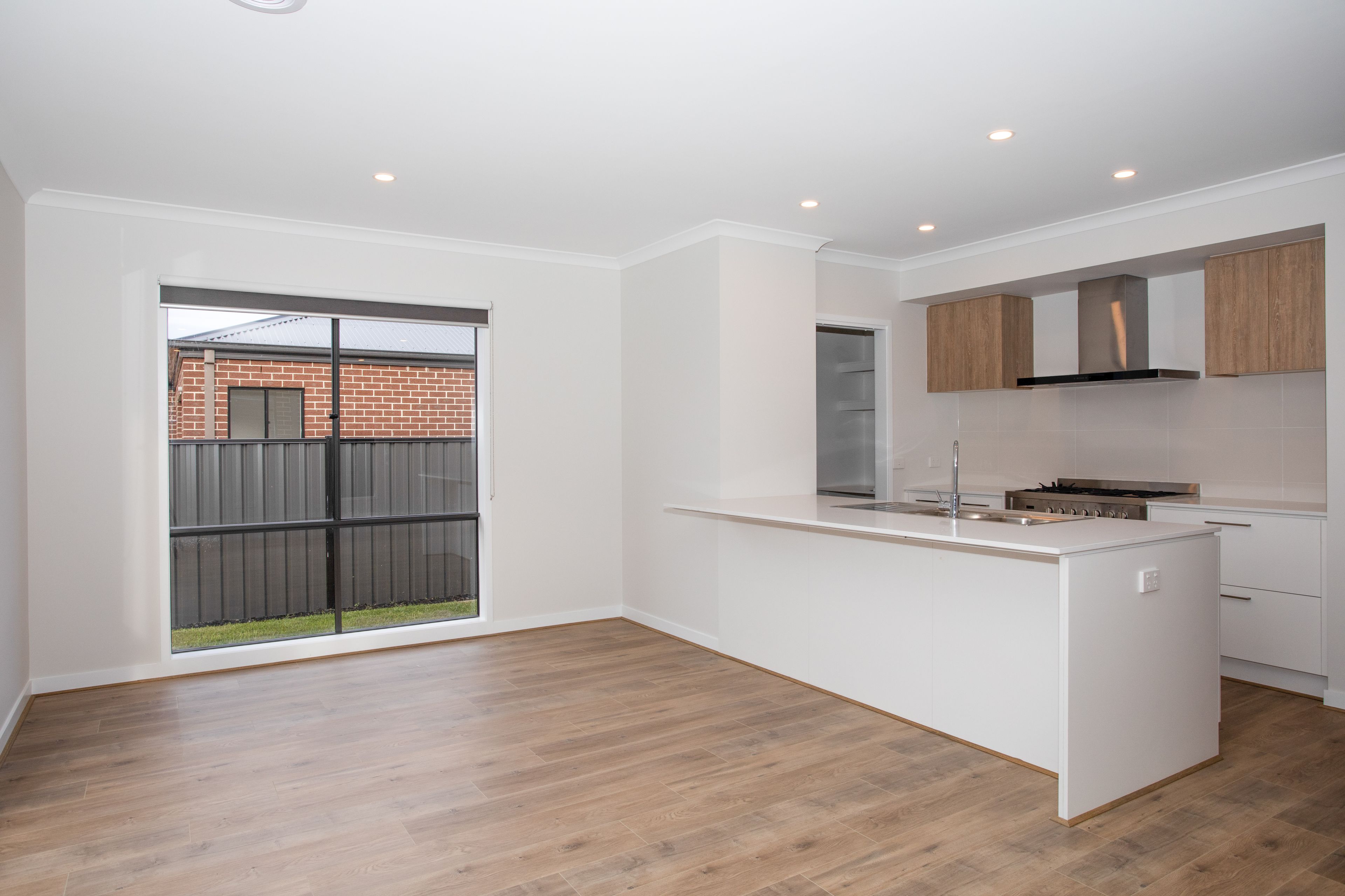 30 Whitfield Crescent, Craigieburn, VIC 3064