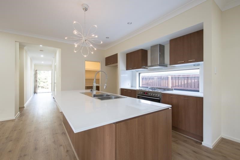 25 Dewberry Place, Bridgeman Downs, QLD 4035