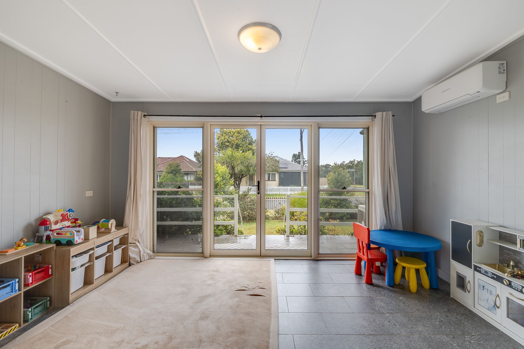 15 Rosina Street — photo 4 of 13