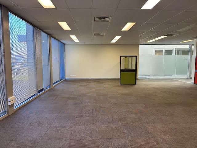 16/2 Ambitious Link, Bibra Lake, WA 6163