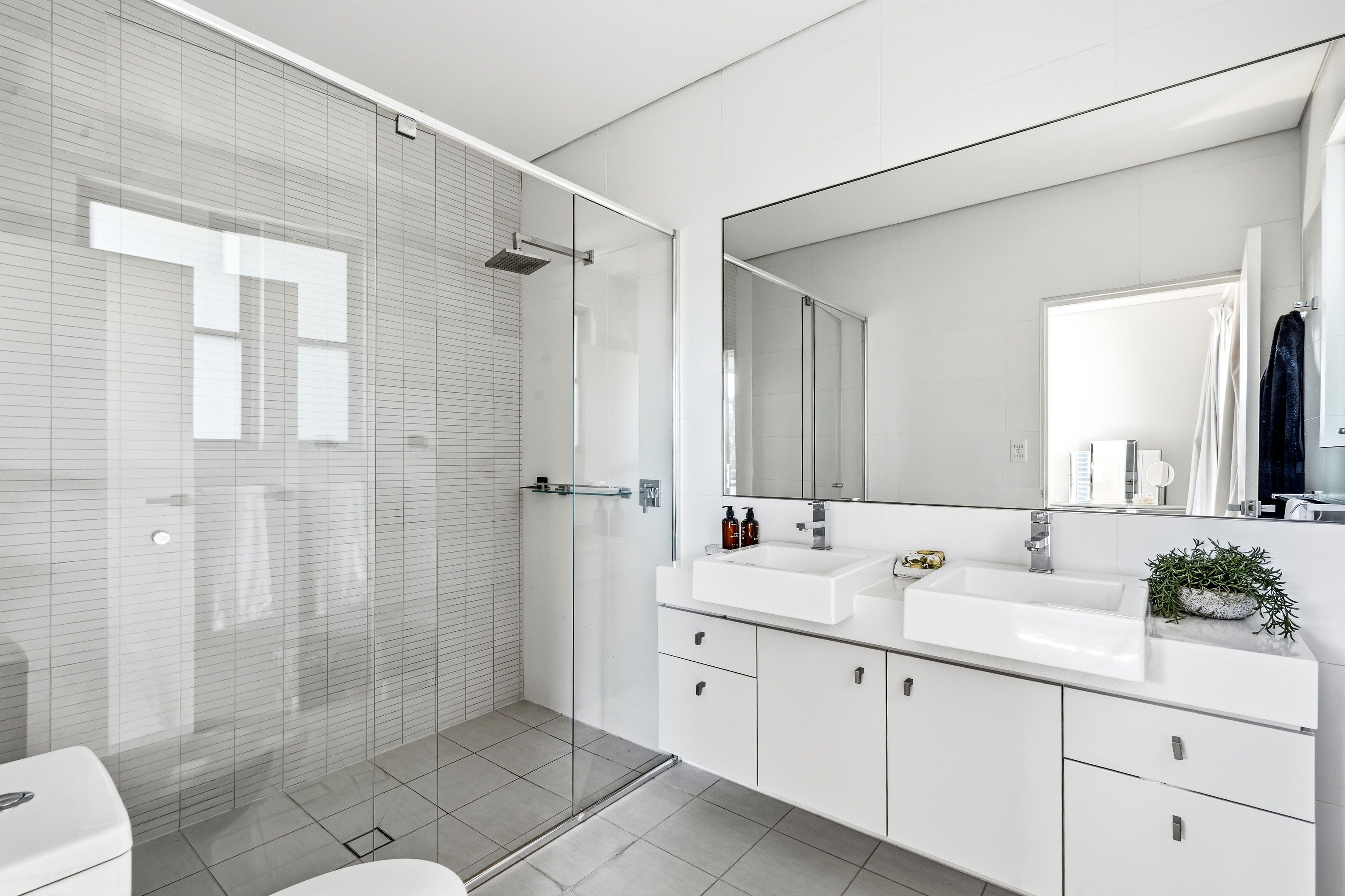 68 Central Park Avenue — photo 9 of 16