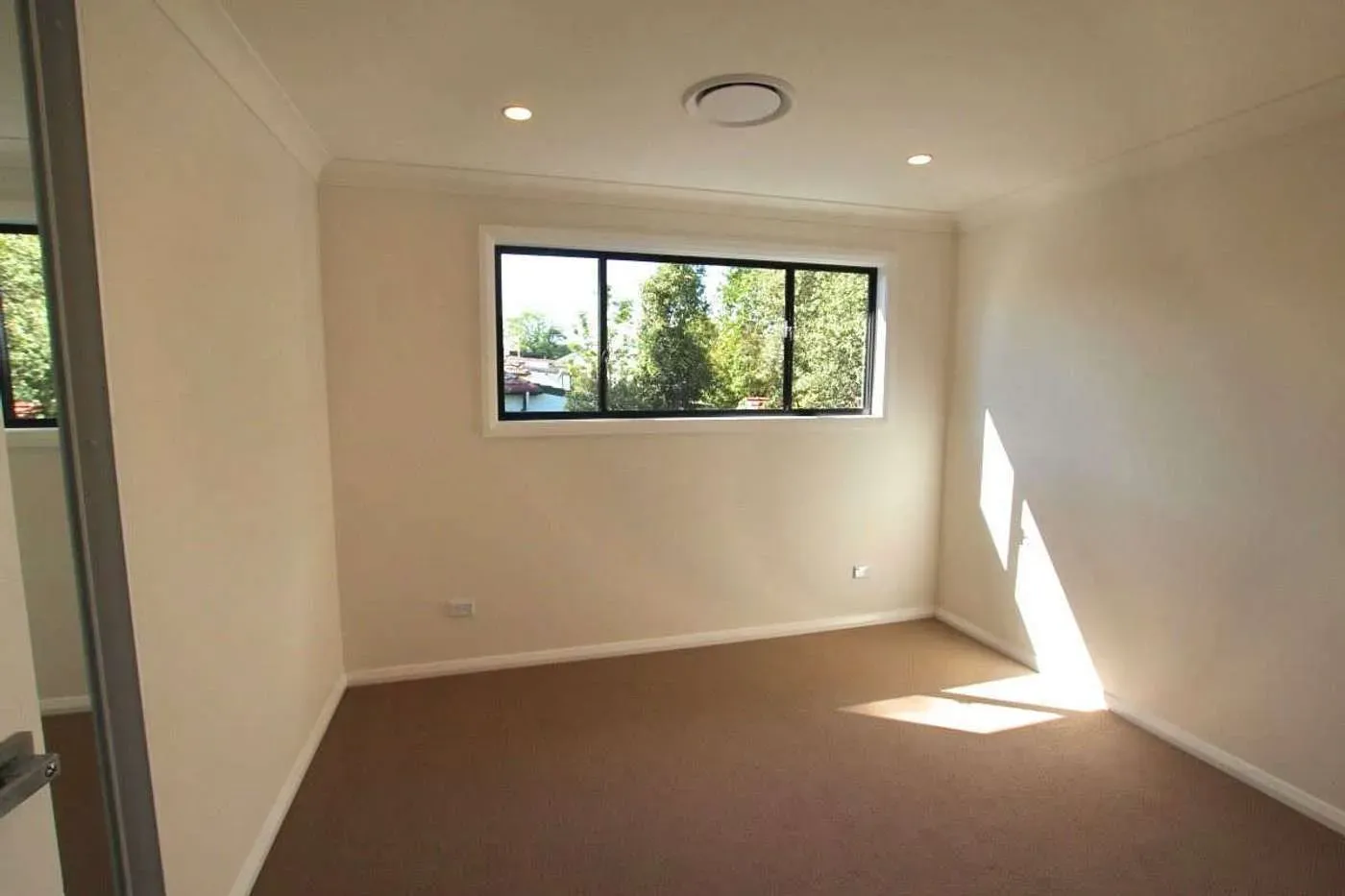 28 Acland Street — photo 5 of 10