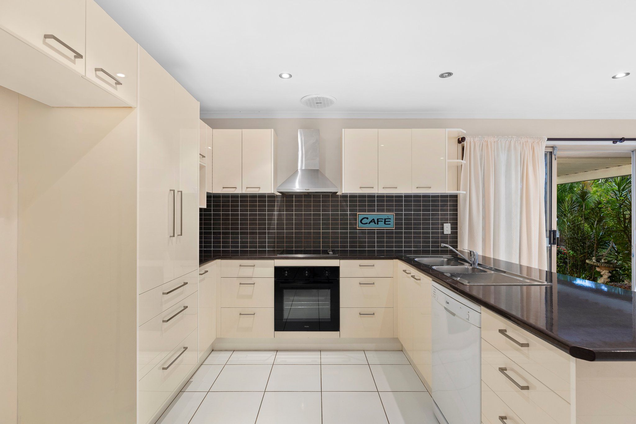 20 Bowers Road South, Everton Hills, QLD 4053