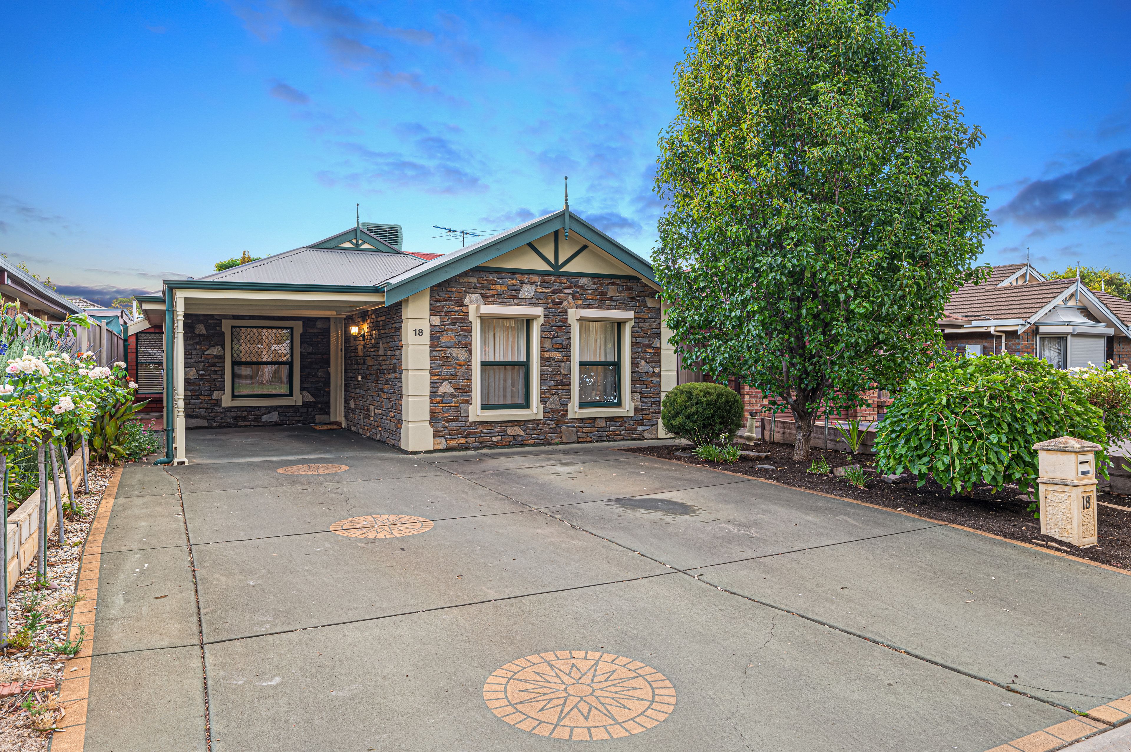 18 Carlyle Crescent, Pooraka SA 5095