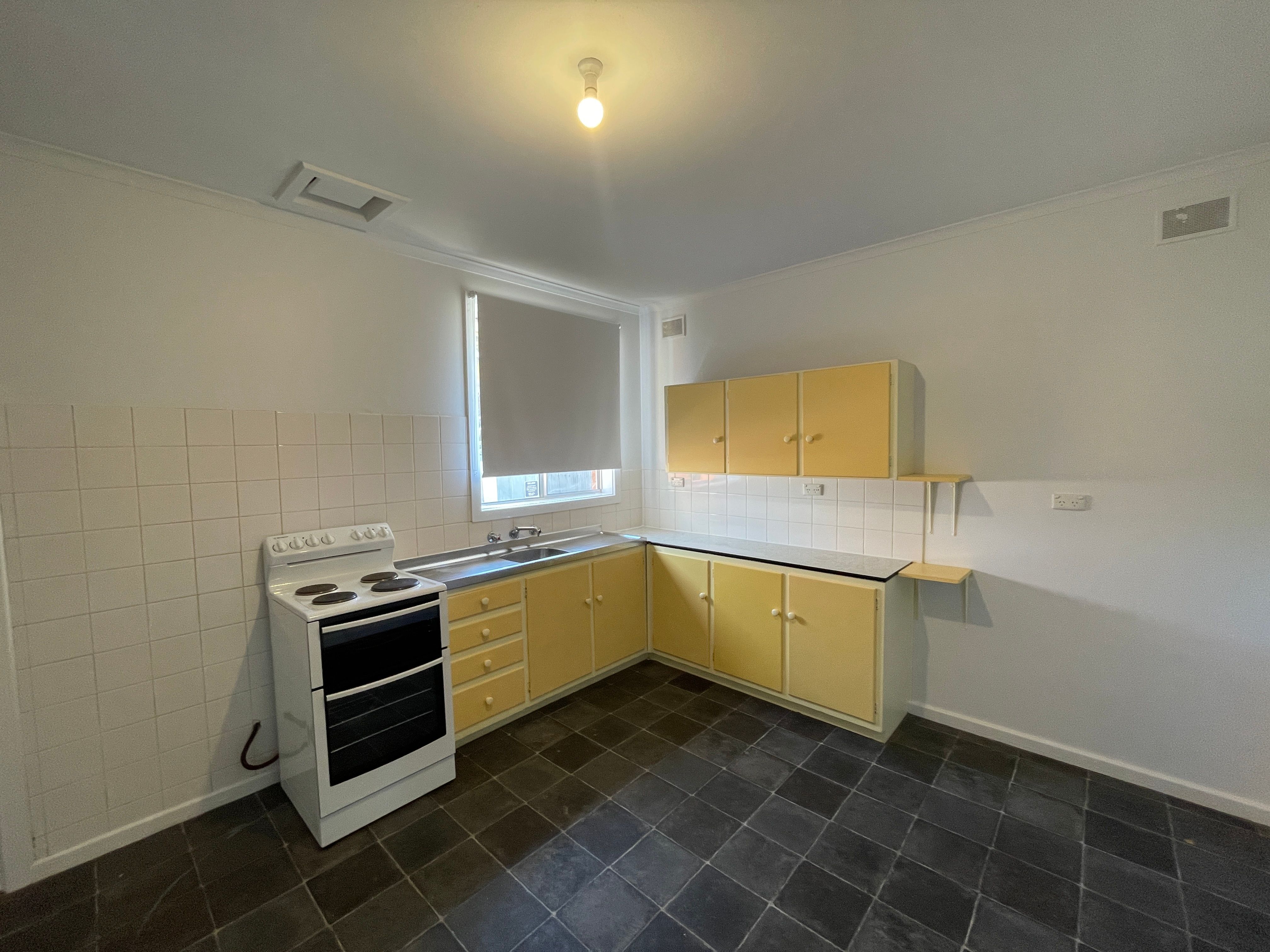 27 Lee Street, Whyalla Stuart, SA 5608