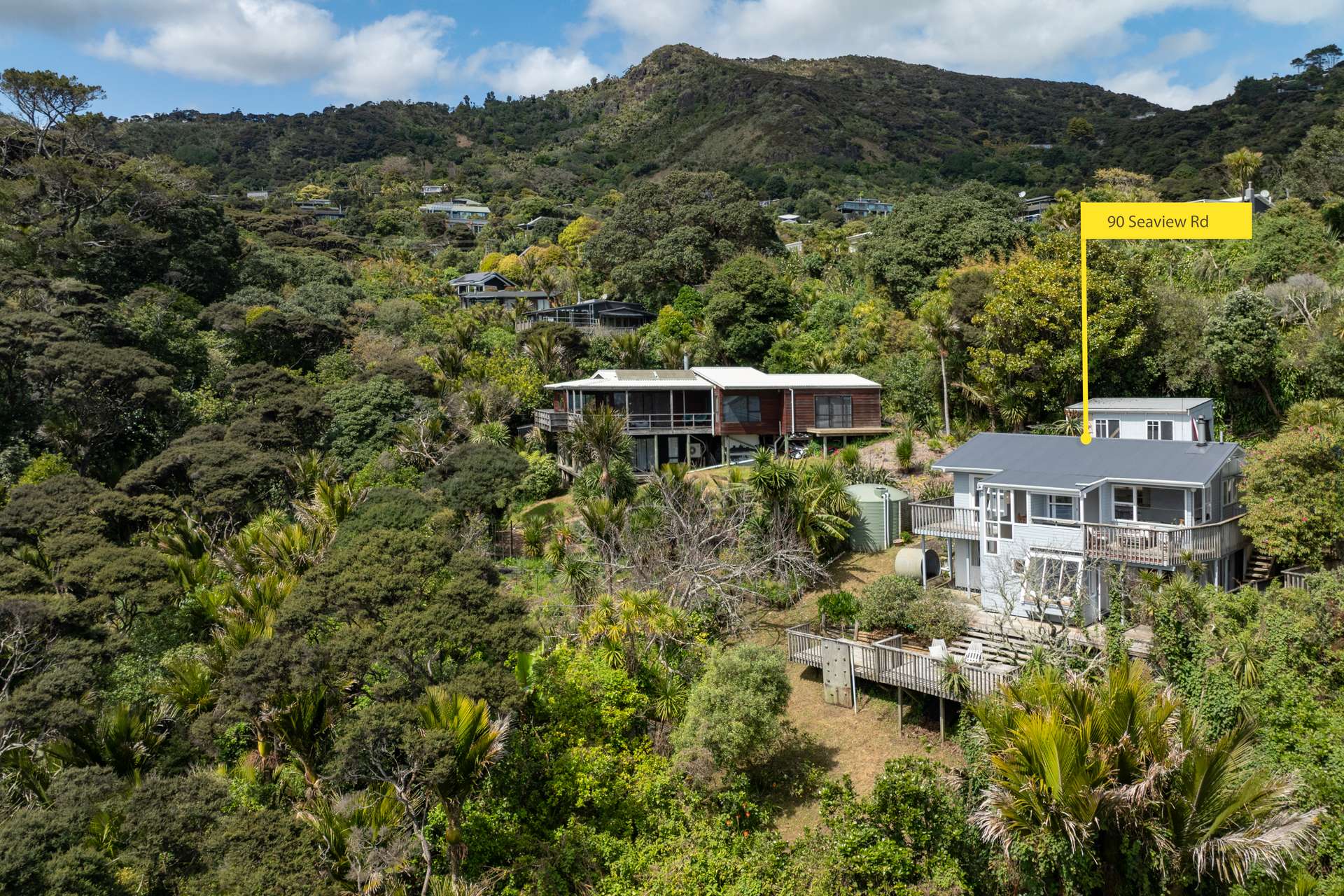 90 Seaview Road photo 27
