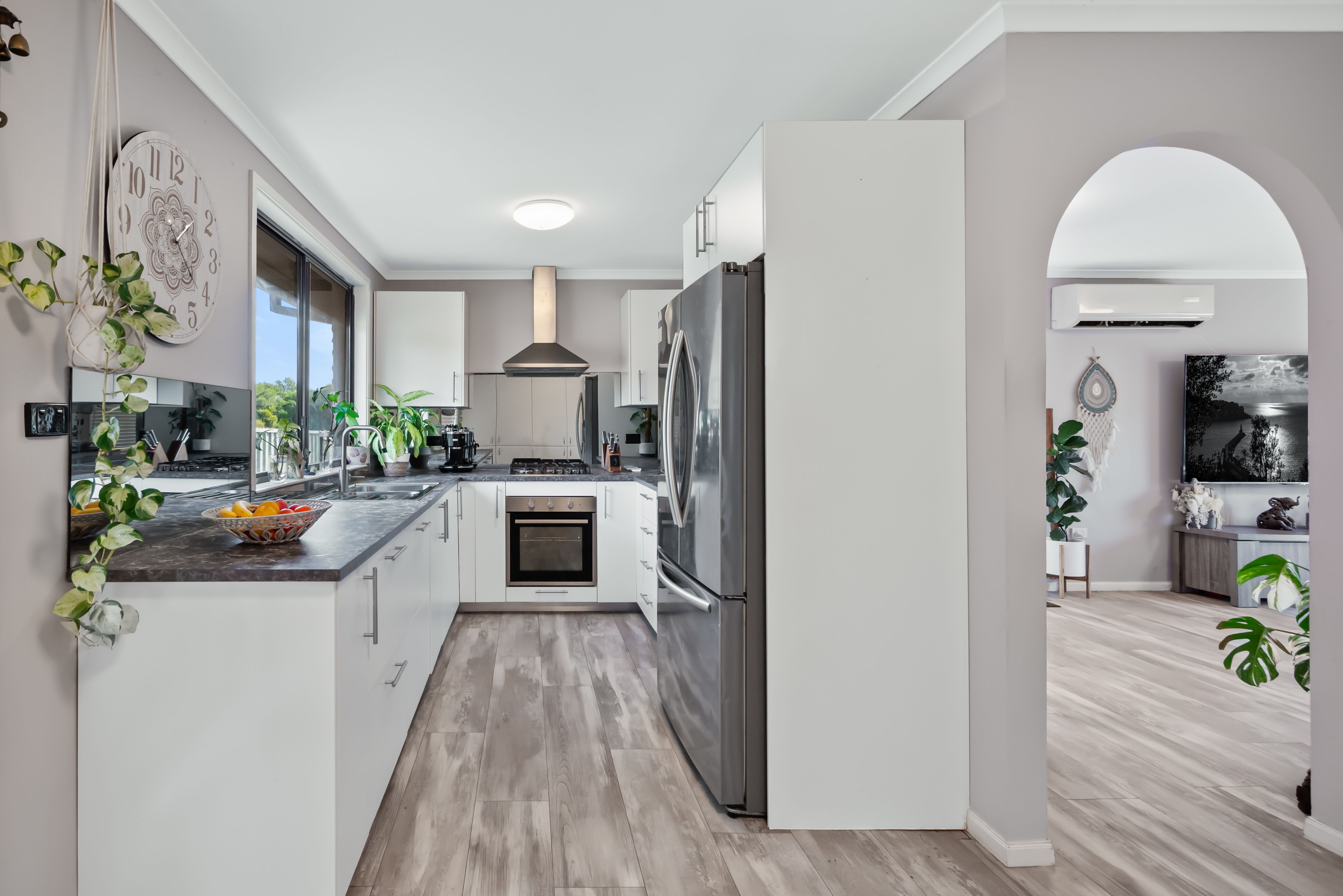 8 Page Close, Minto, NSW 2566