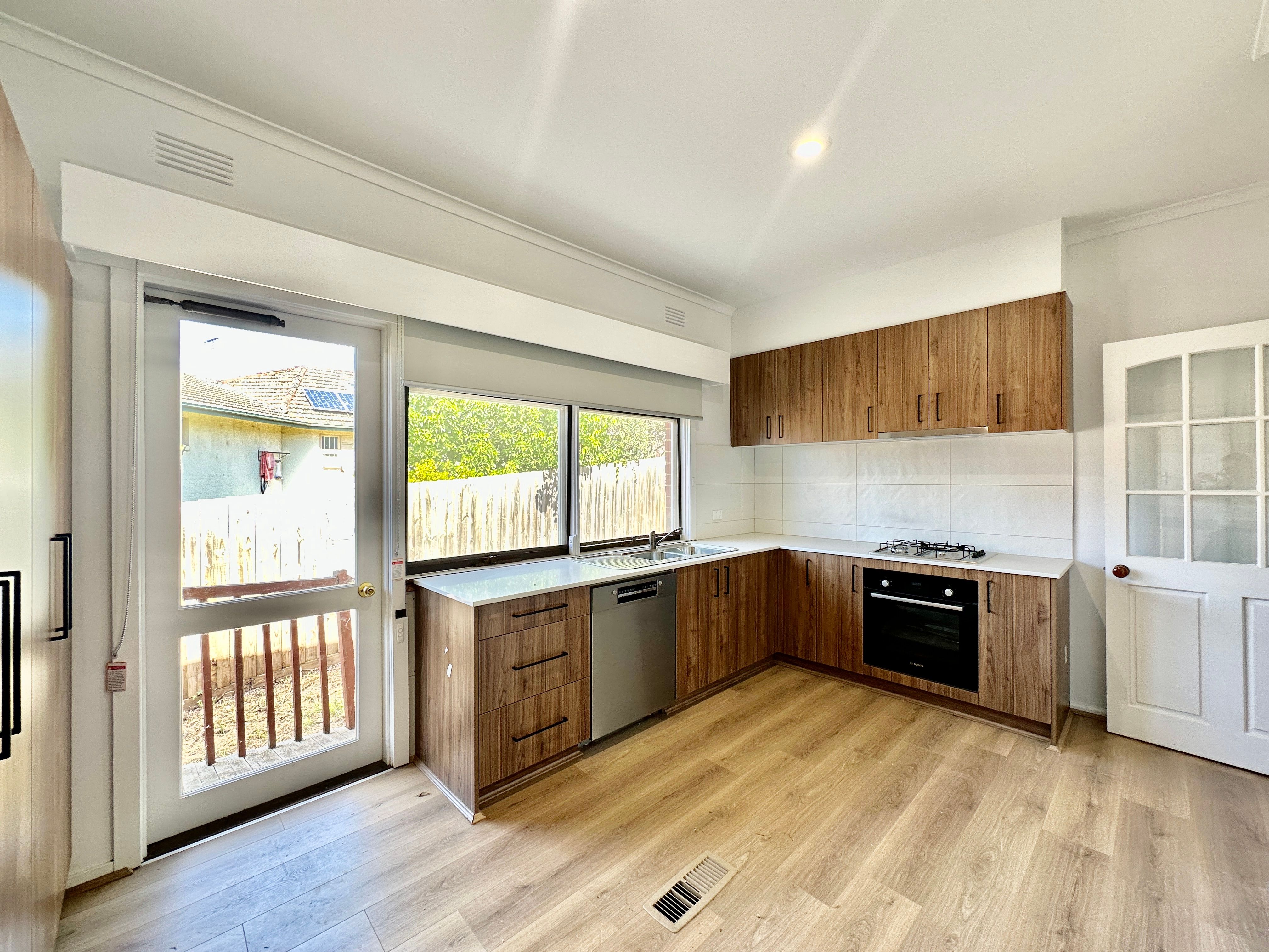 4 Rogerson Court — photo 3 of 13
