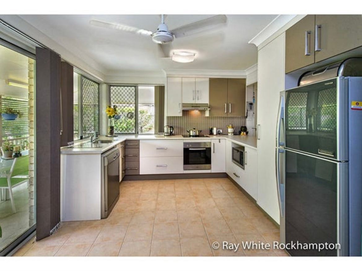 2 Blackbutt Place, Kawana, QLD 4701