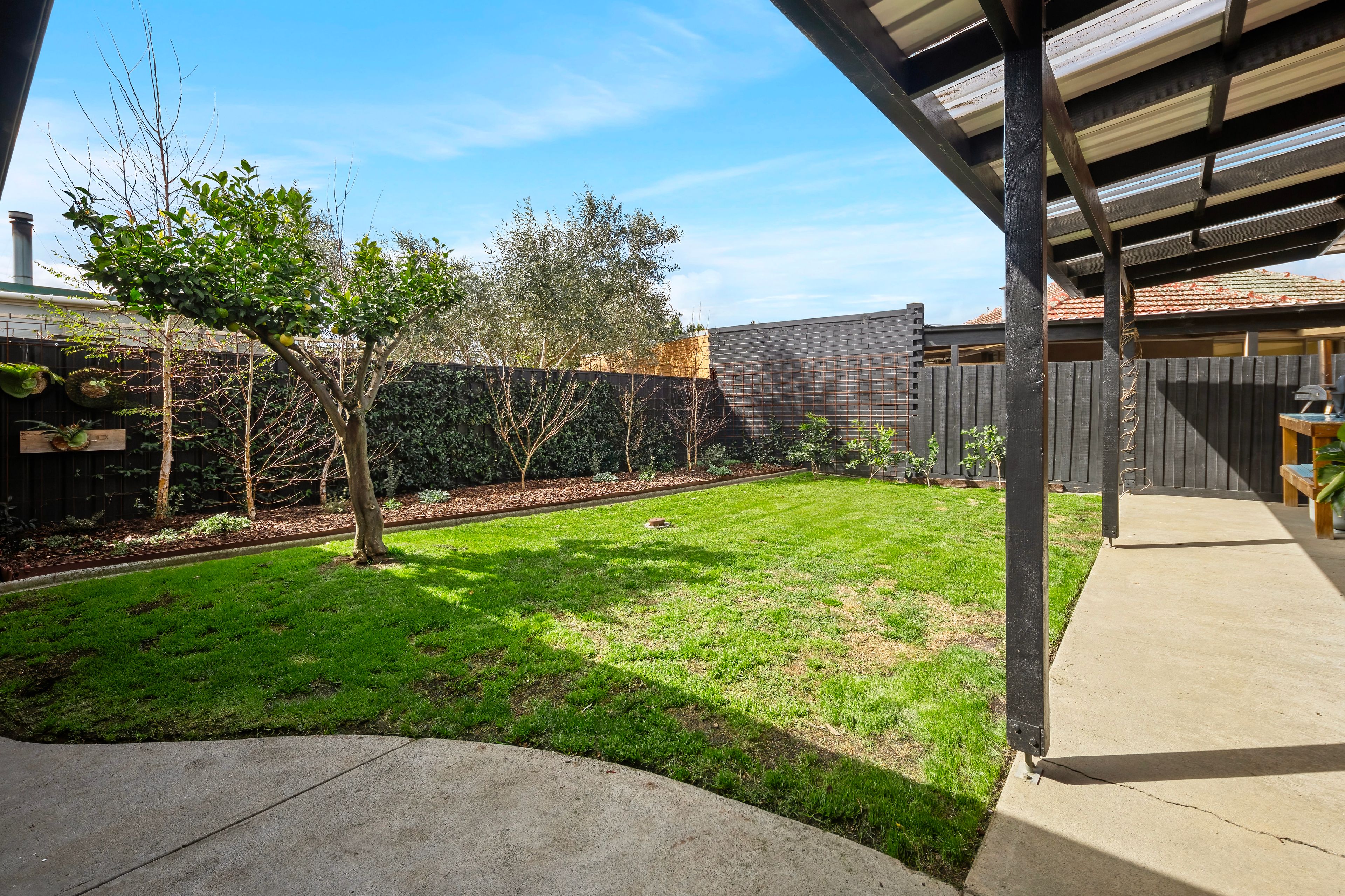 2 Kingsford Street — photo 14 of 21