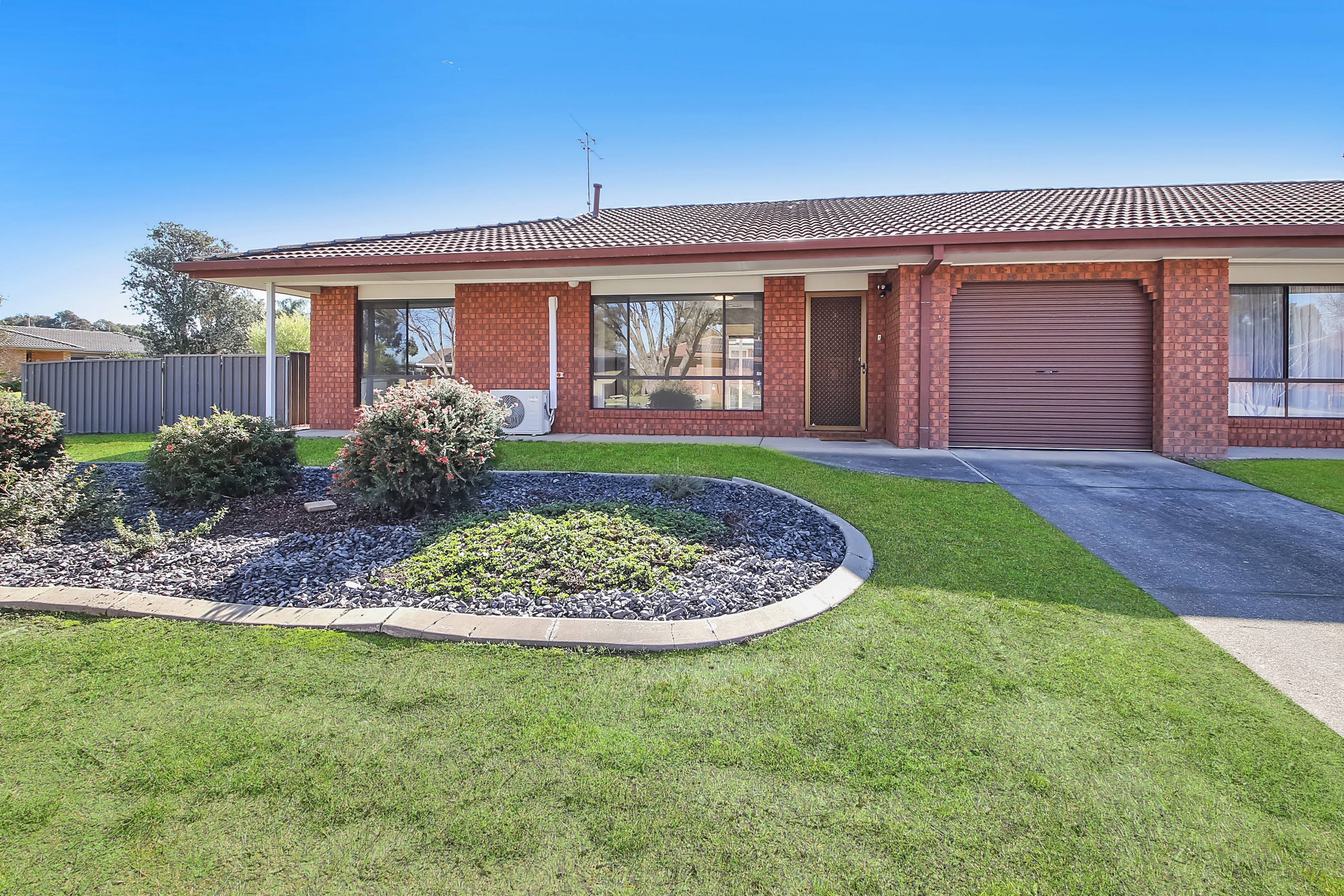 1/2 Titan Court, Lavington, NSW 2641