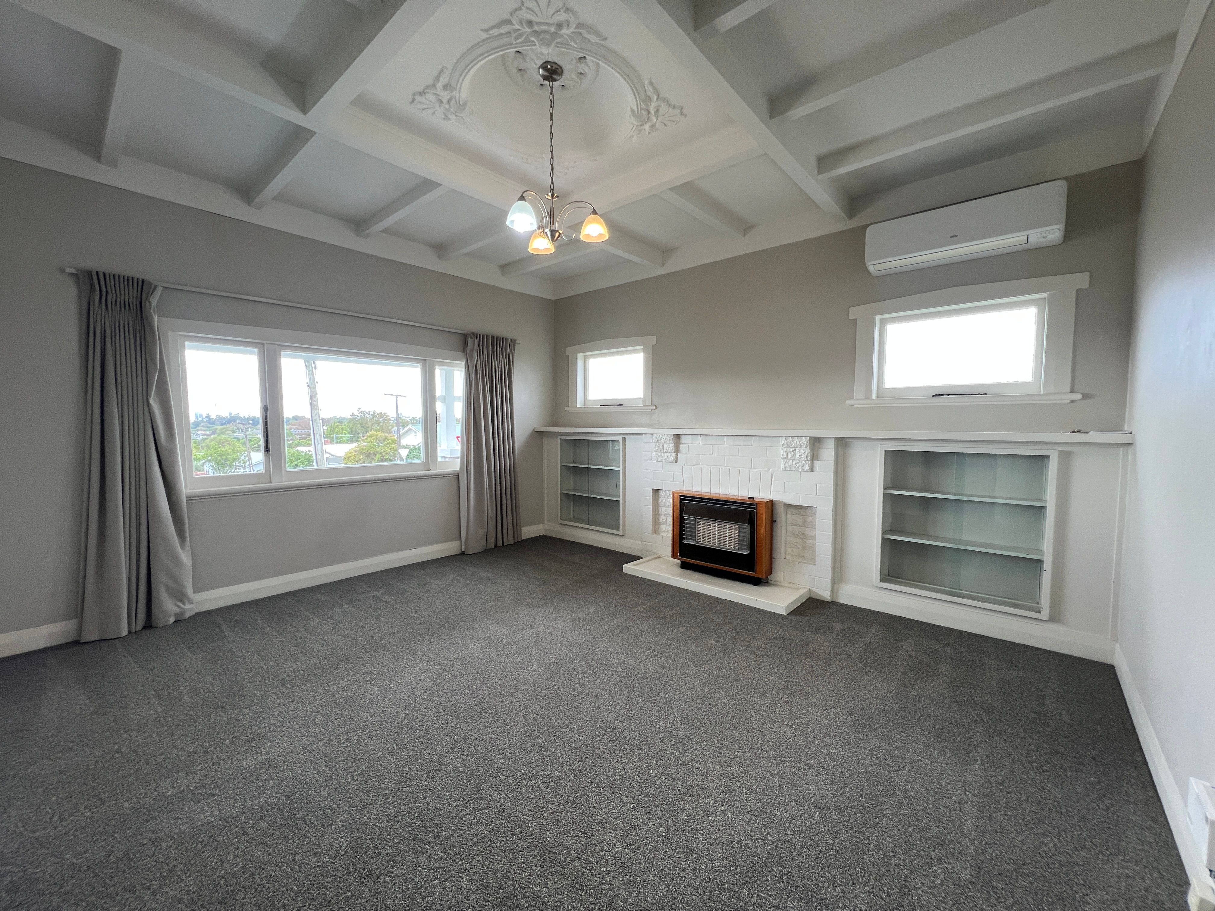 13 Lloyd Avenue, Mount Albert, Auckland City