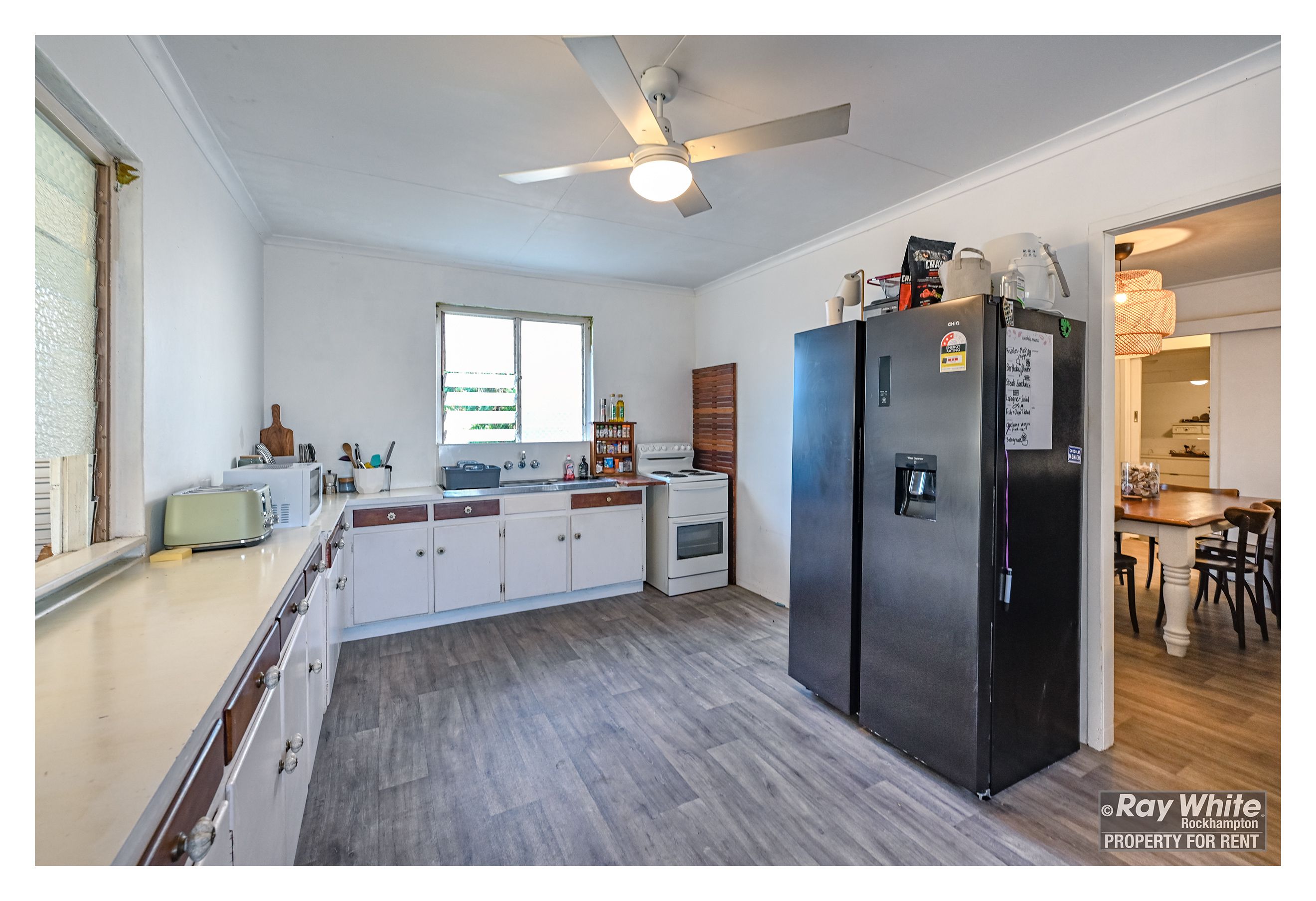 1/264 Elphinstone Street, Koongal, QLD 4701