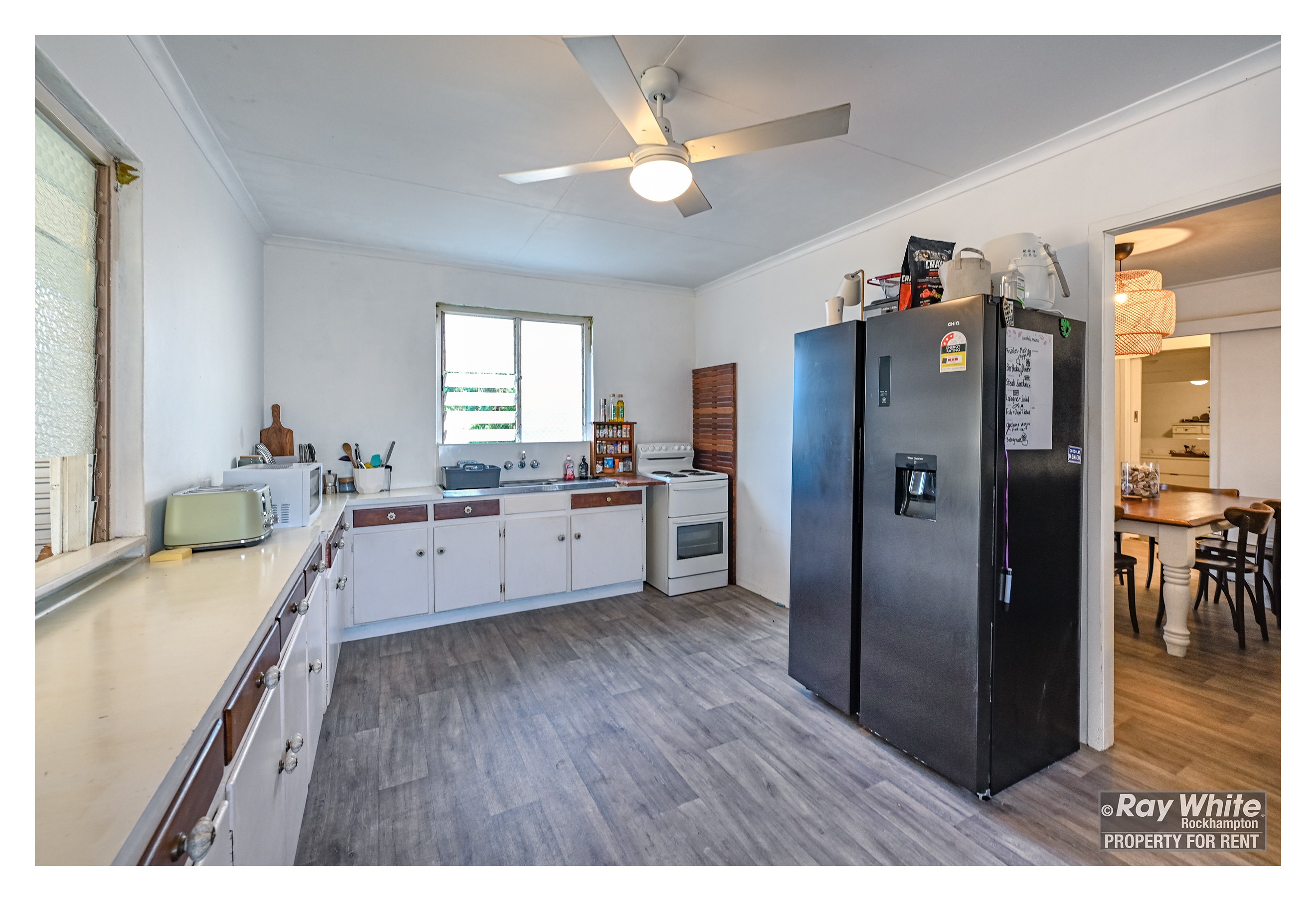 1/264 Elphinstone Street, Koongal, QLD 4701