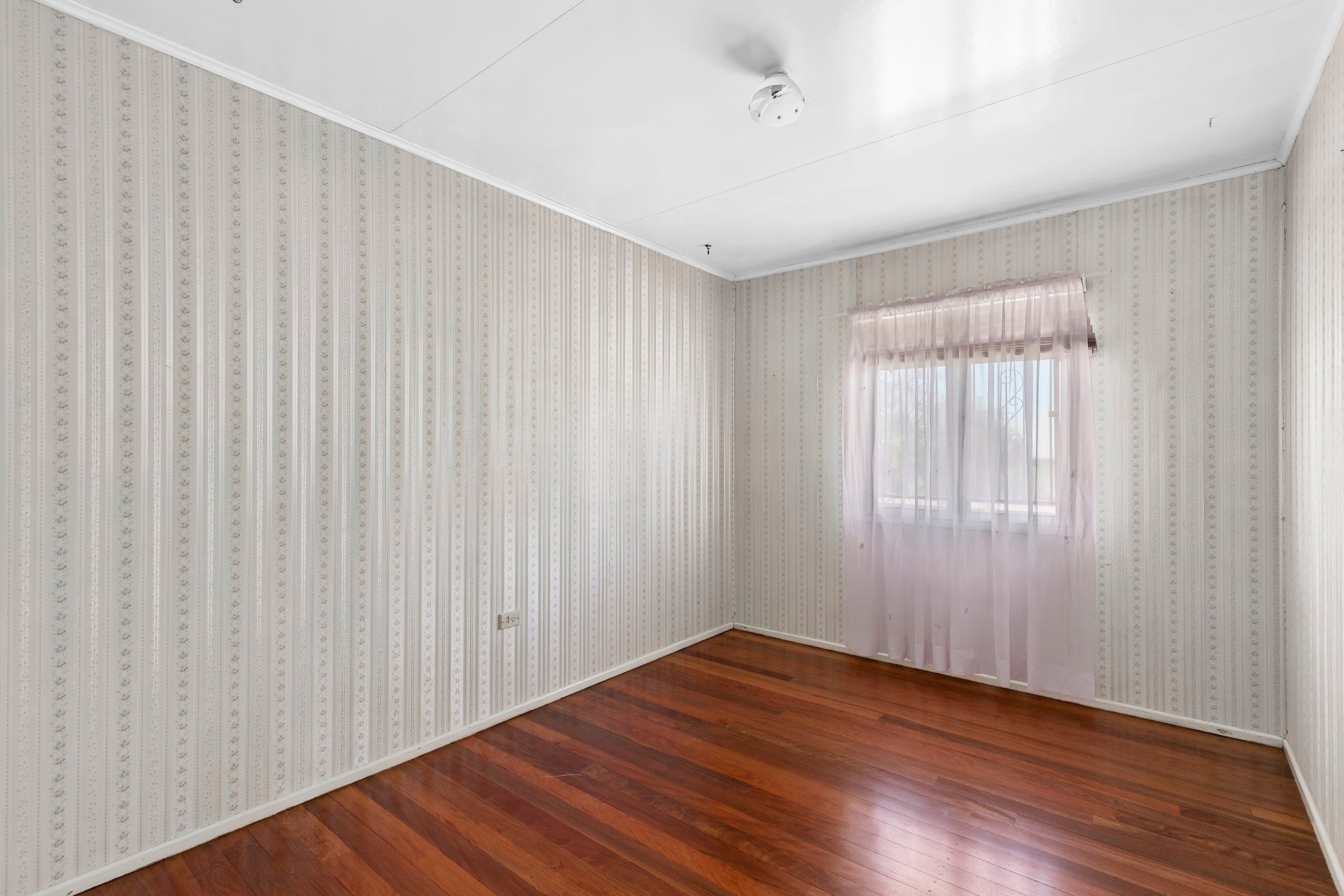 2 Landstead Street — photo 6 of 10
