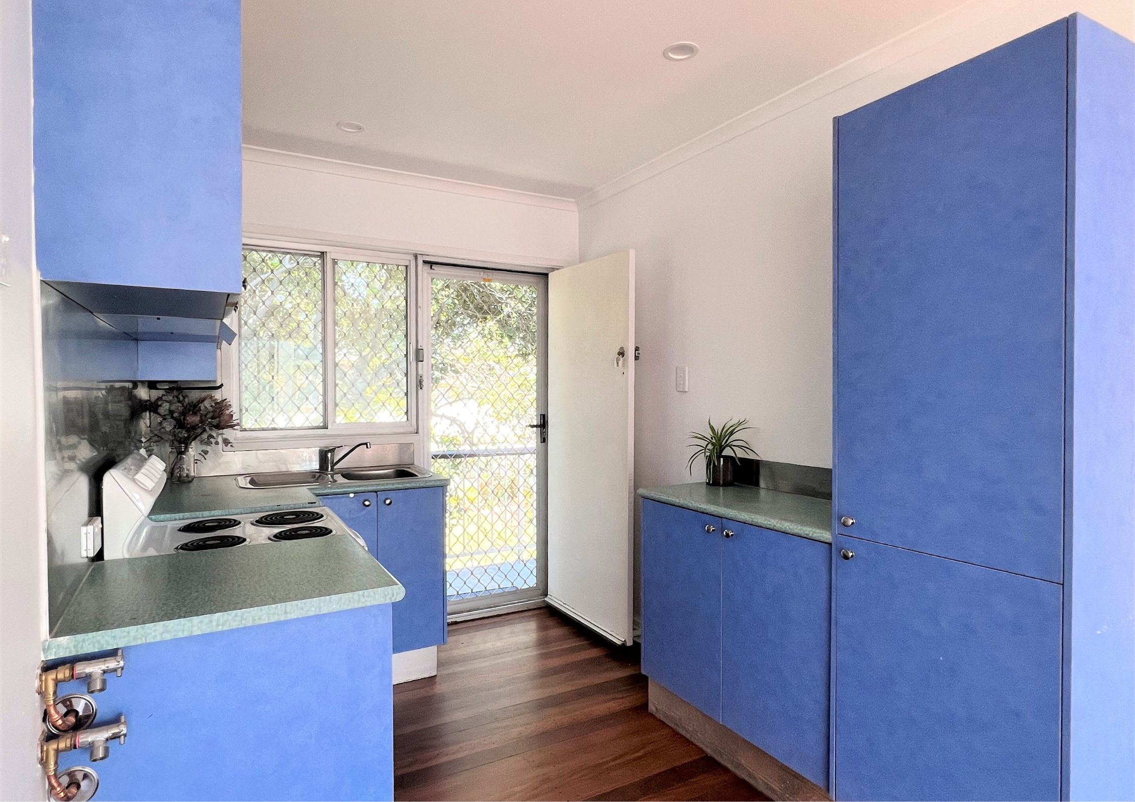 6/4 Hedges Avenue, Mermaid Beach, QLD 4218