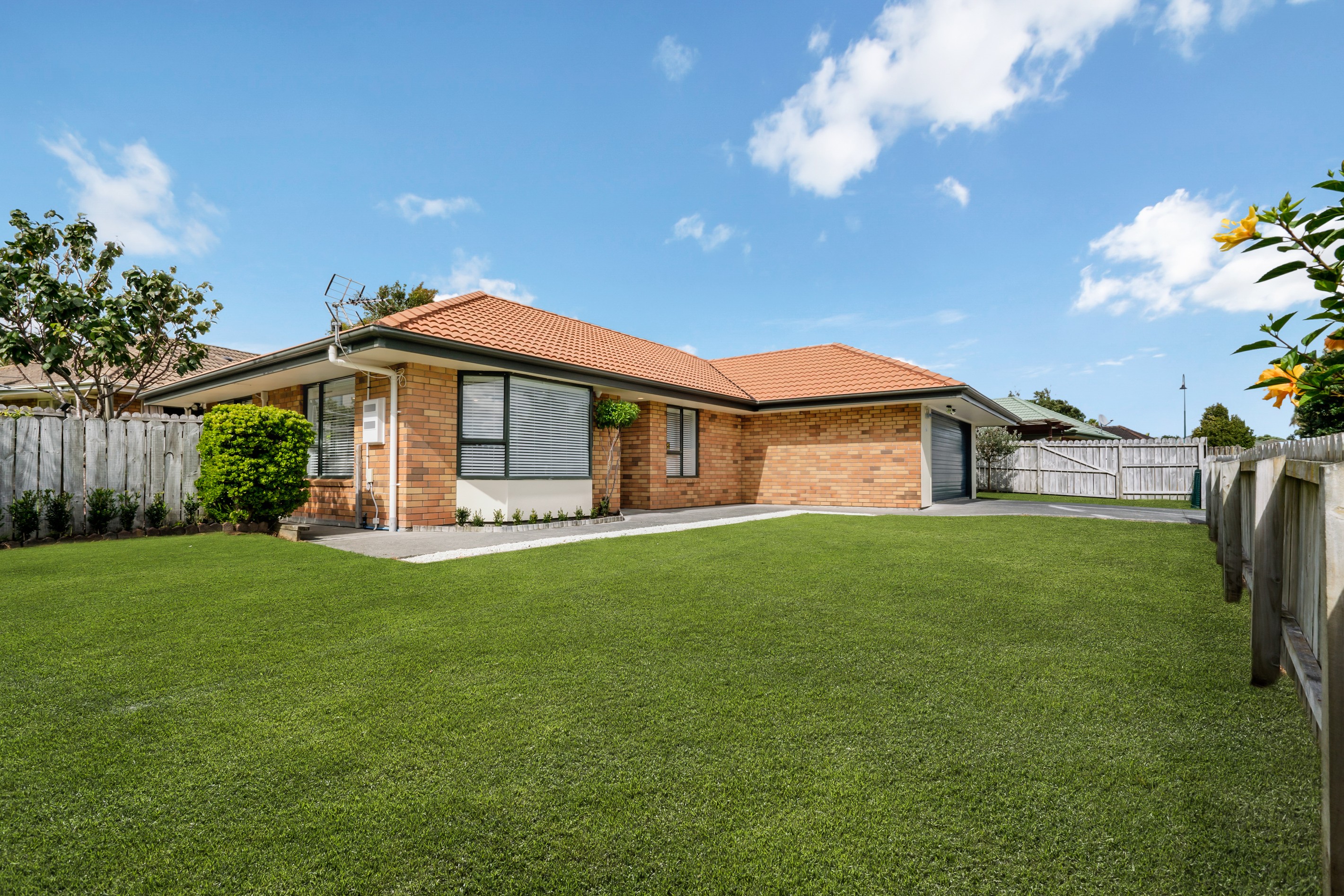15 Frank Bunce Grove, Flat Bush, Manukau City