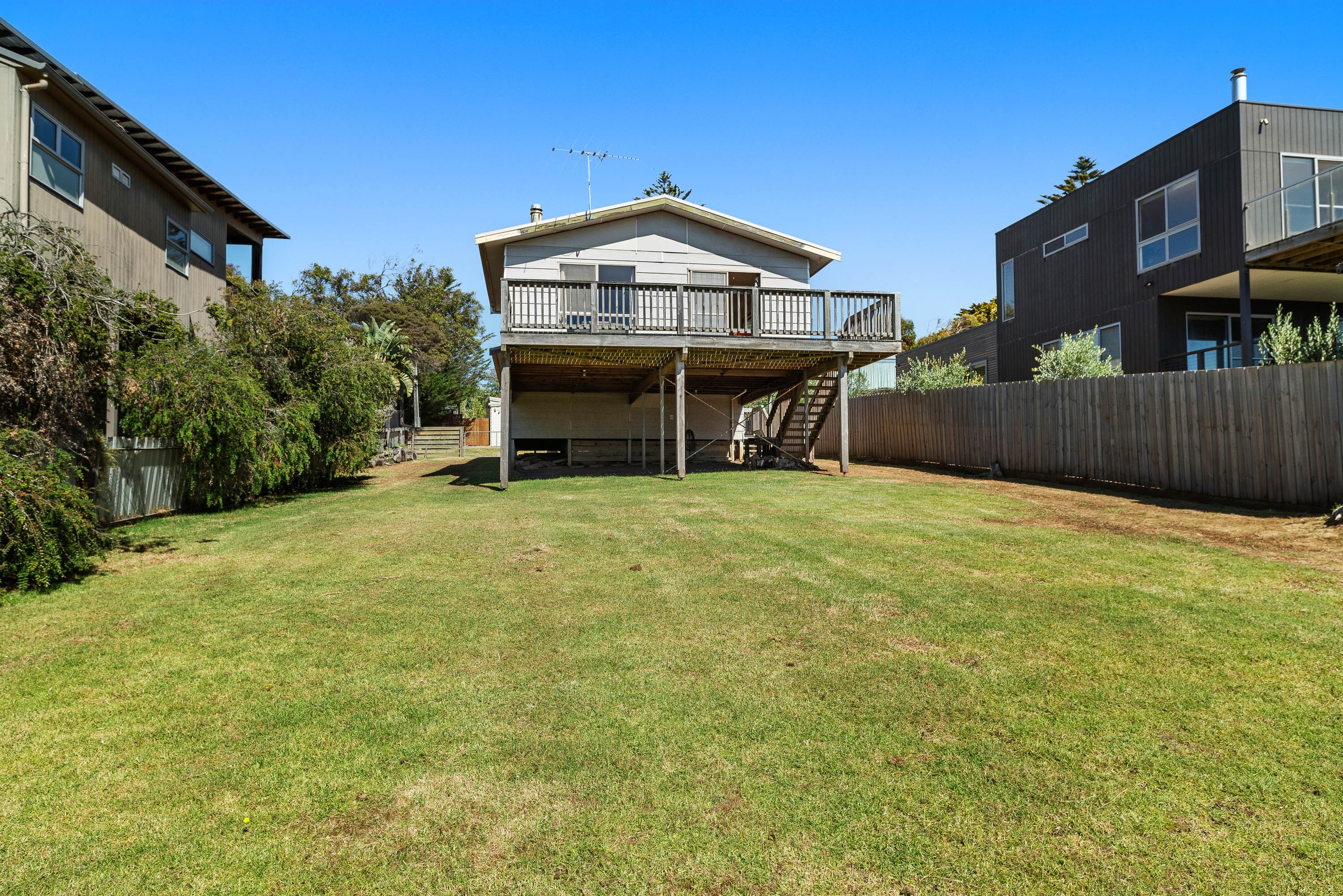 7 Hollywood Crescent, Smiths Beach, VIC 3922