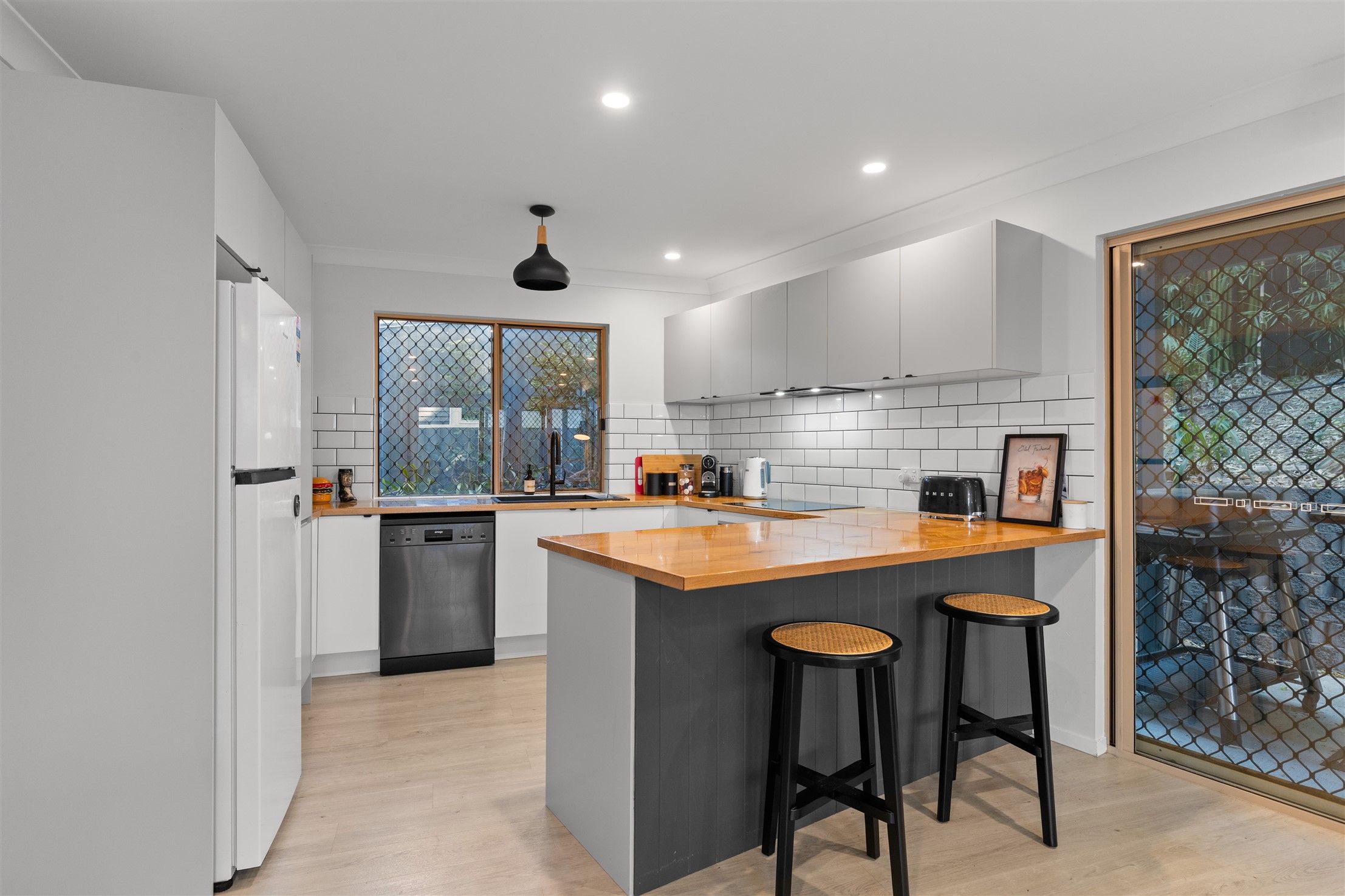4/39 Beth Eden Terrace — photo 4 of 17
