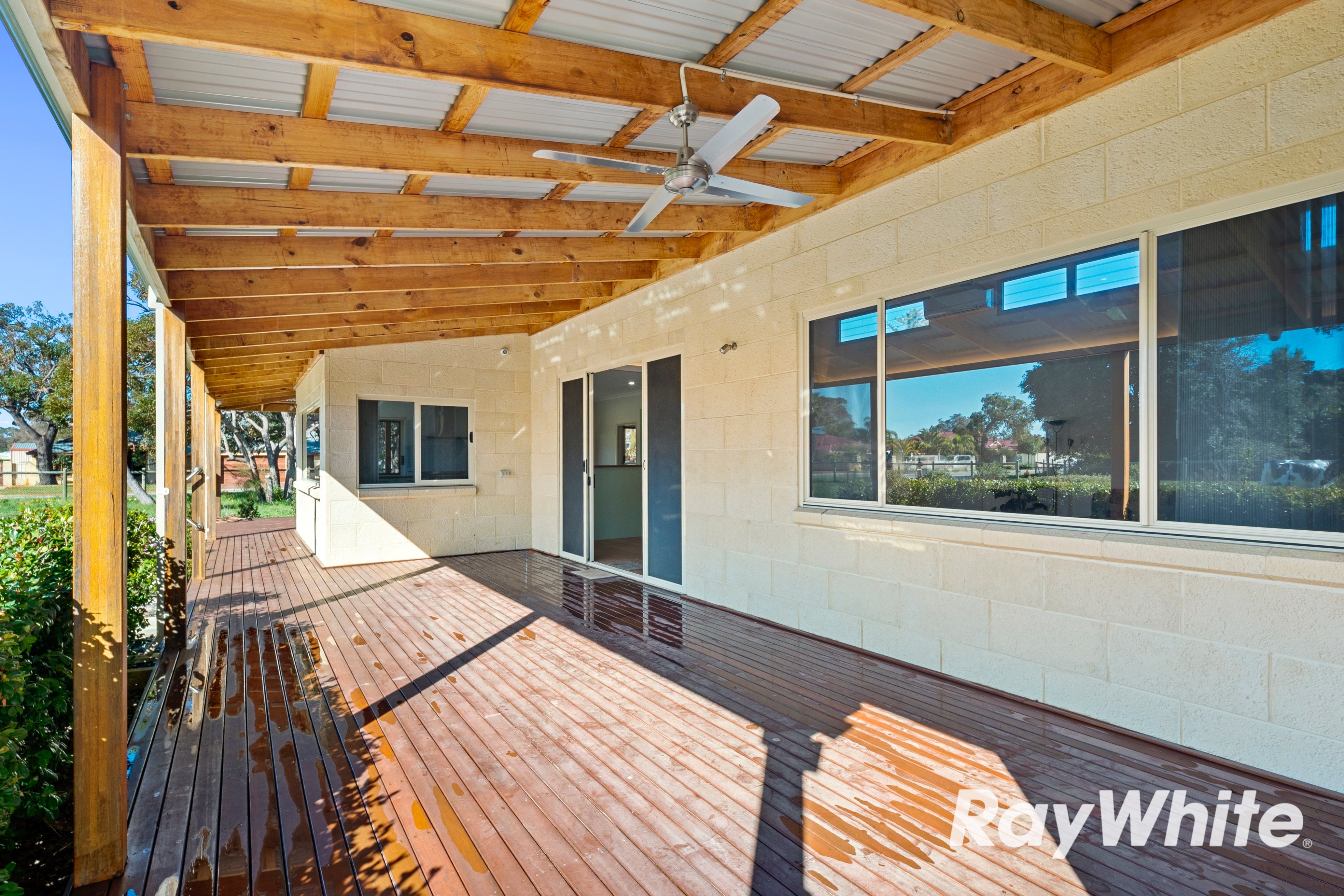 8 Laceby Court — photo 16 of 19