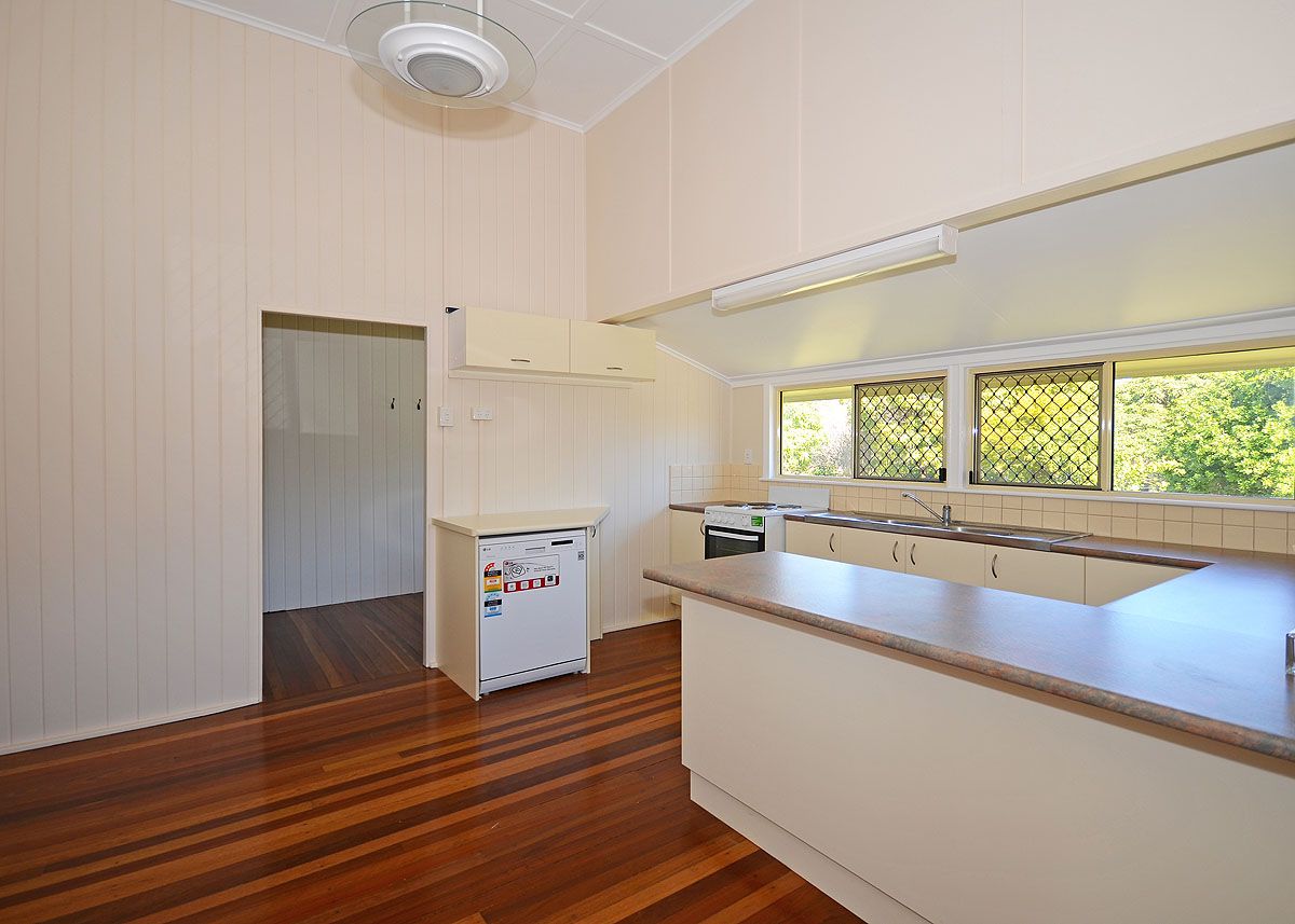 183 Long Street, Point Vernon, QLD 4655