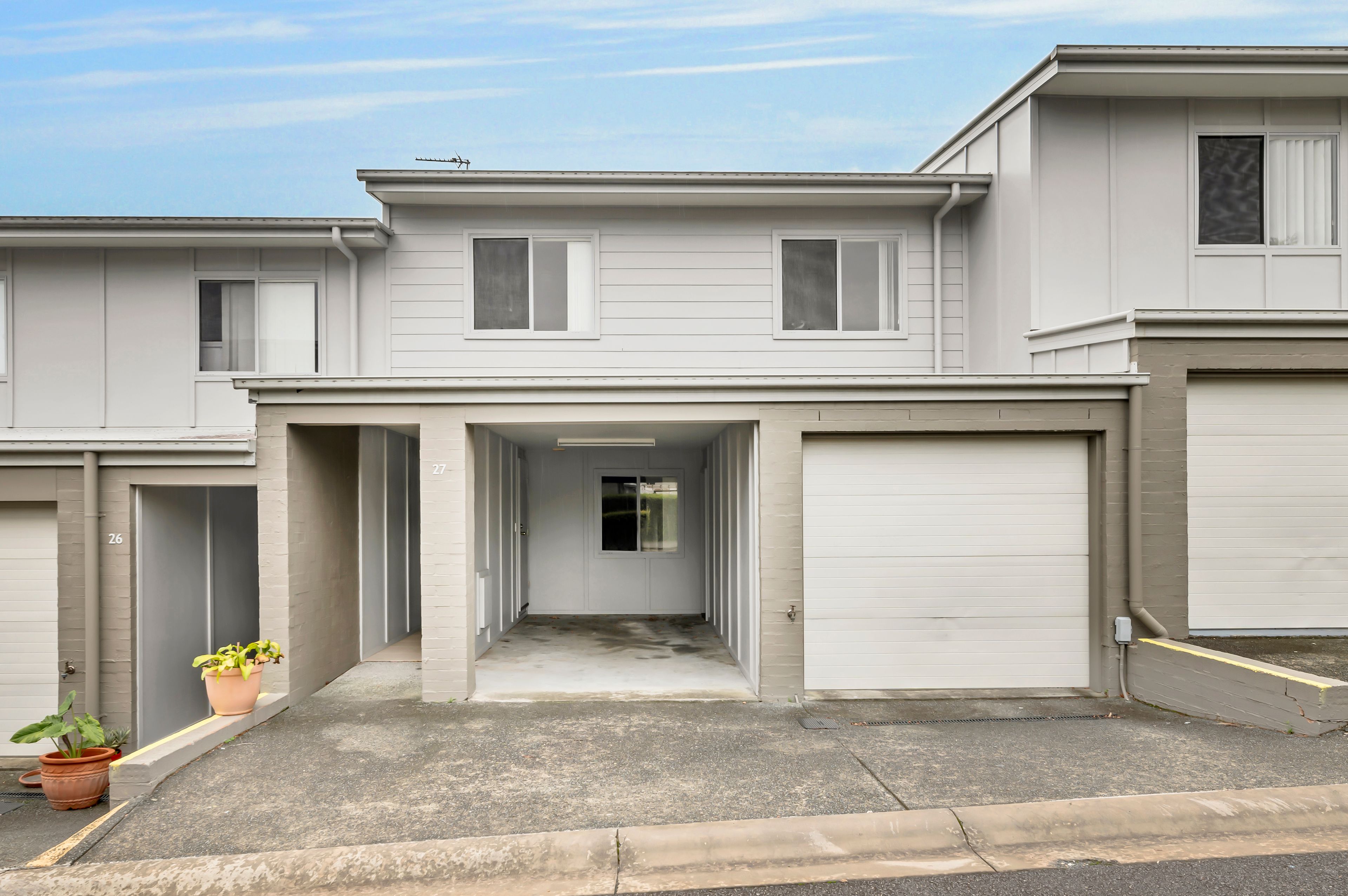 2 Toohey Street, Pacific Pines QLD 4211