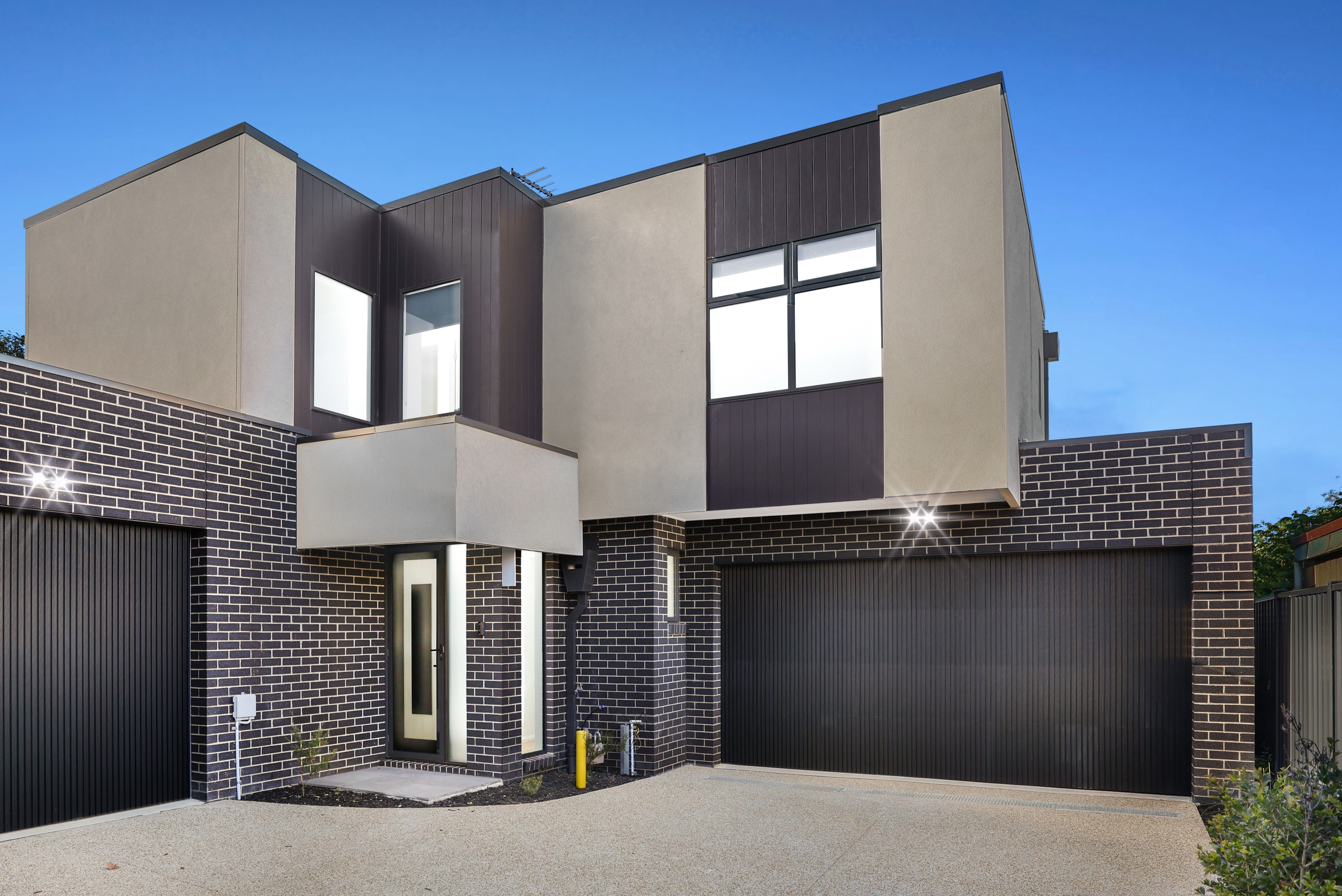4/553 Station Street — photo from Ray White Chelsea