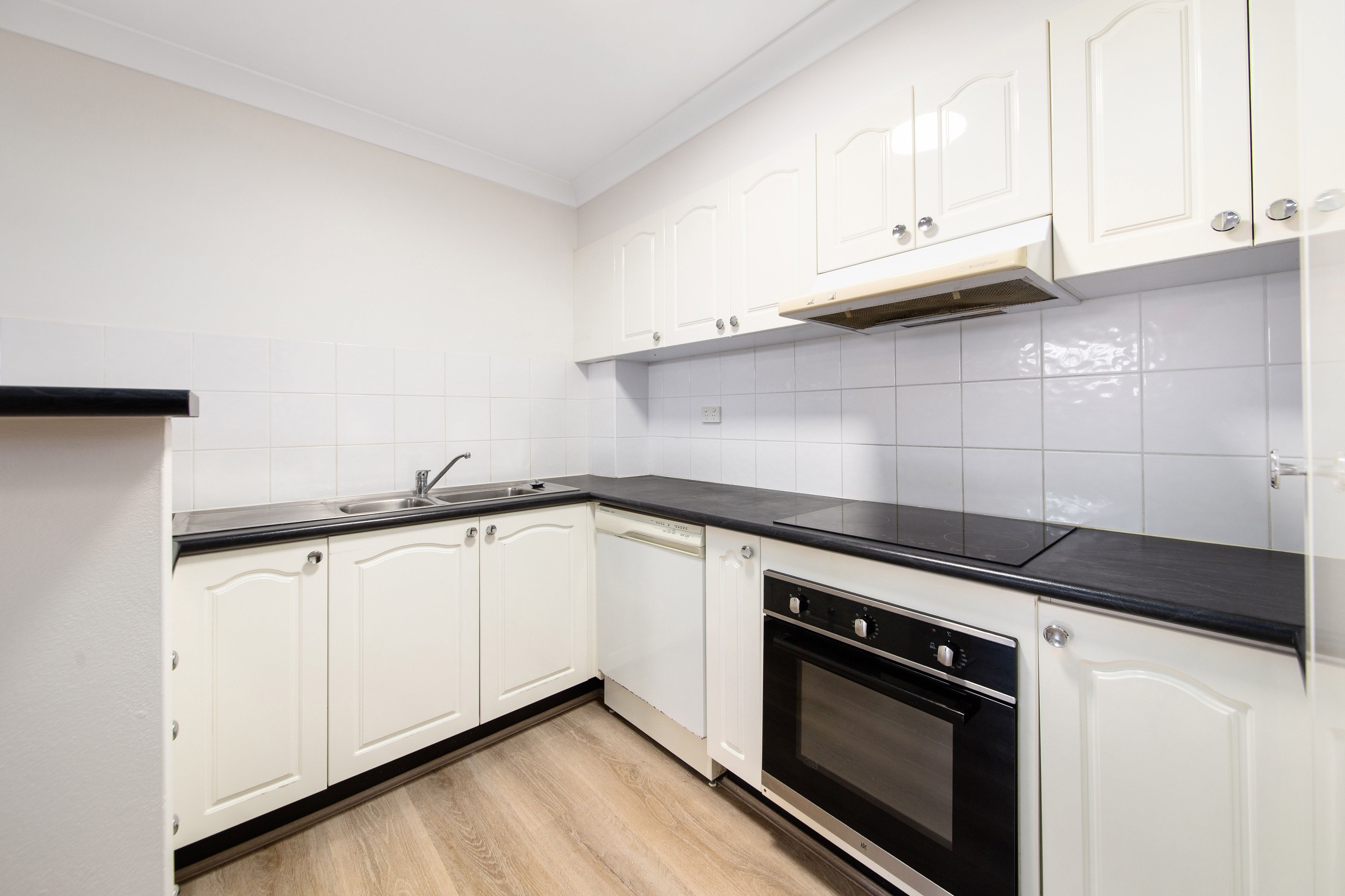 24/61-65 GLENCOE Street, Sutherland, NSW 2232