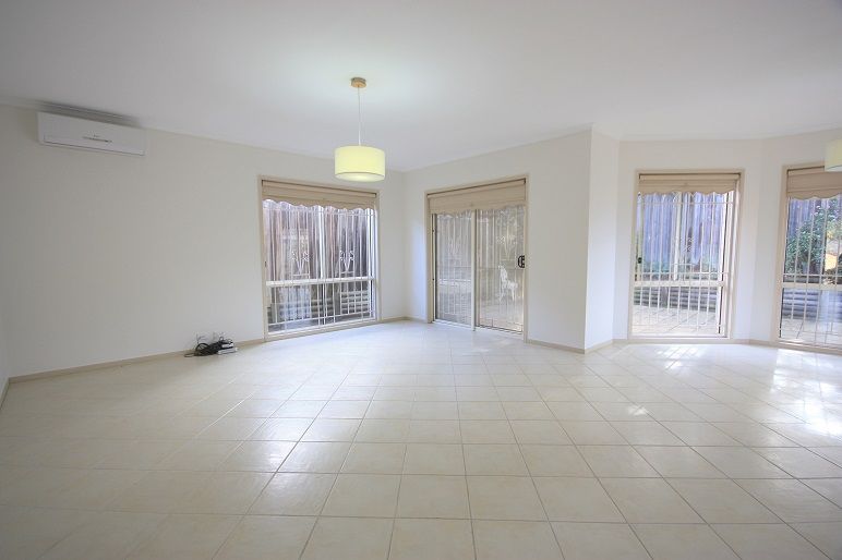 34 The Kraal Drive, Blair Athol, NSW 2560