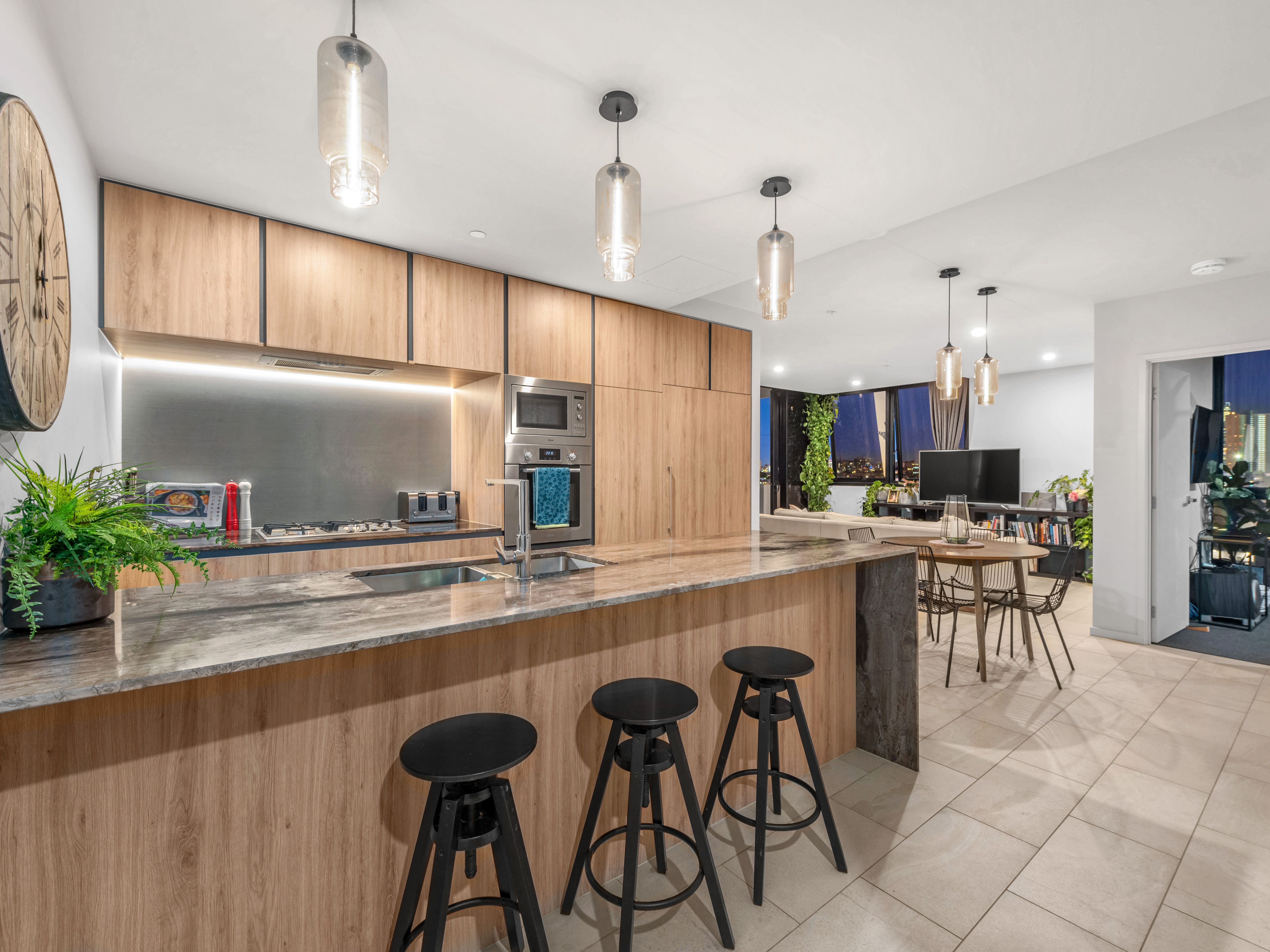 27 Commercial Road, Newstead QLD 4006
