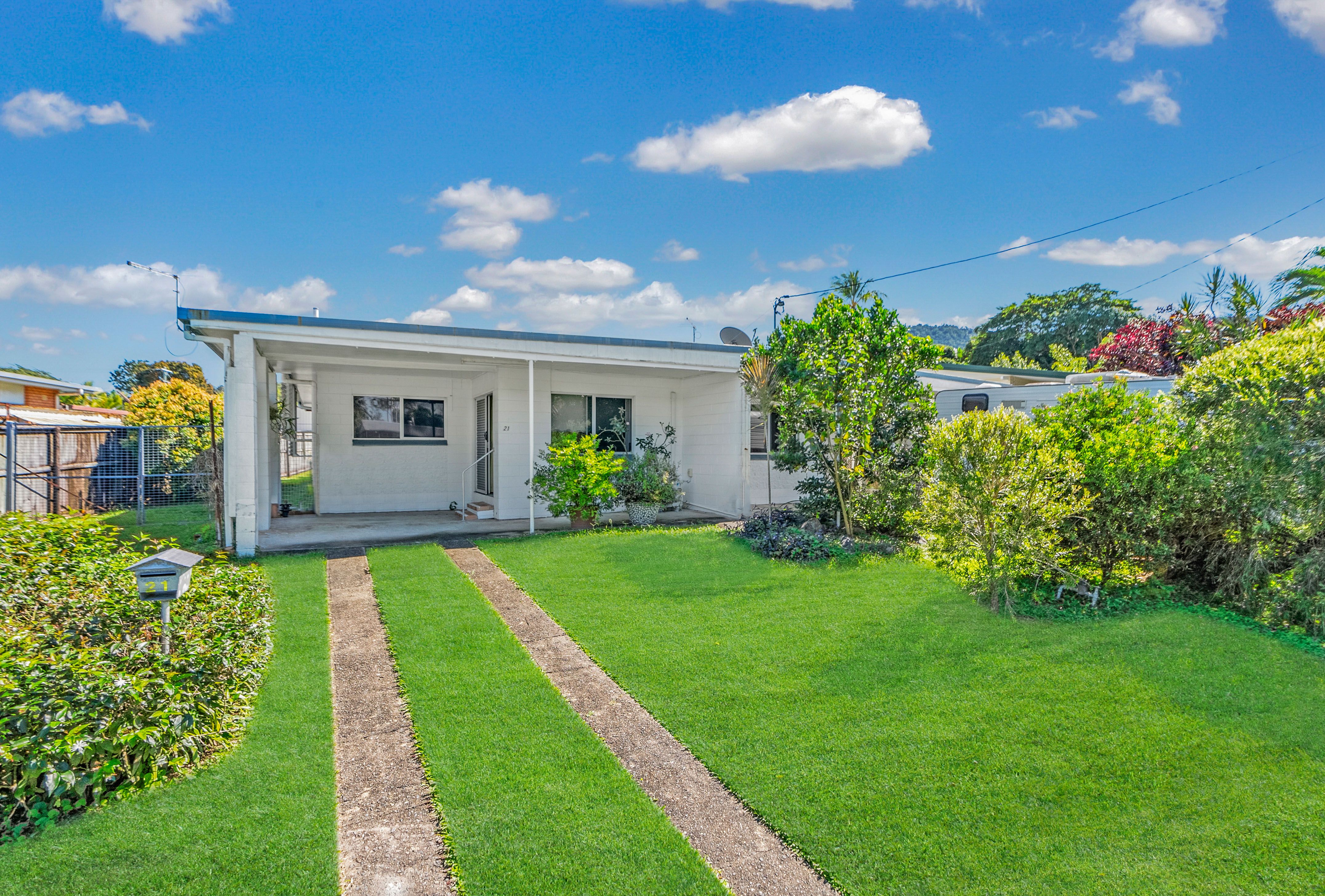 21 York Street, Whitfield, QLD 4870
