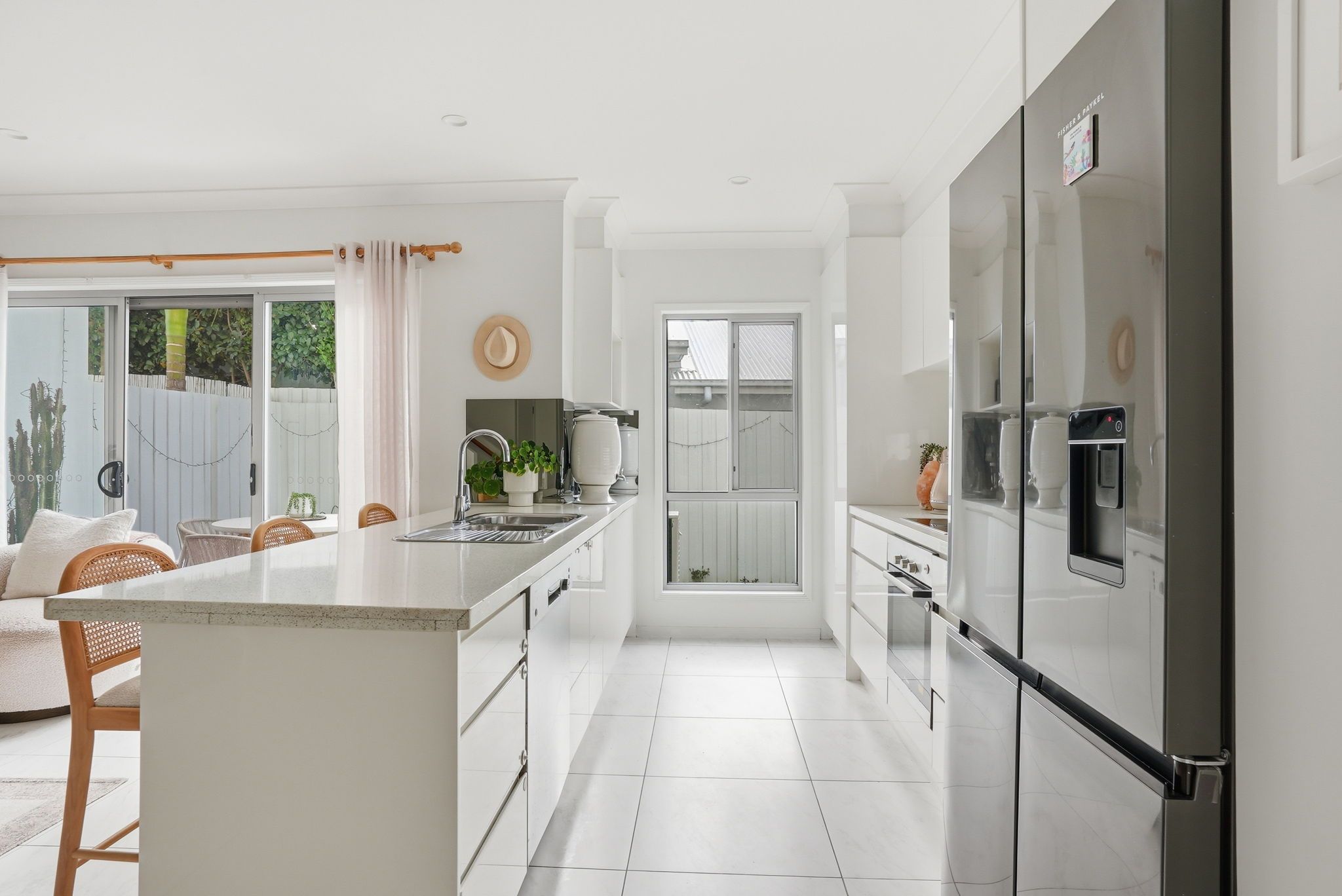 2/12 Sapphire Place, Elanora, QLD 4221