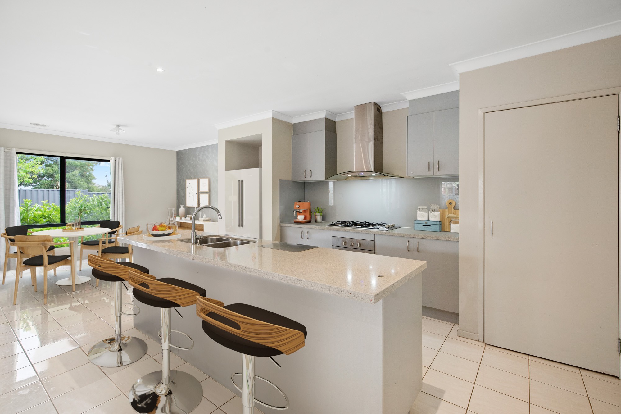 15 Arrowhead Street, MANOR LAKES, VIC 3024