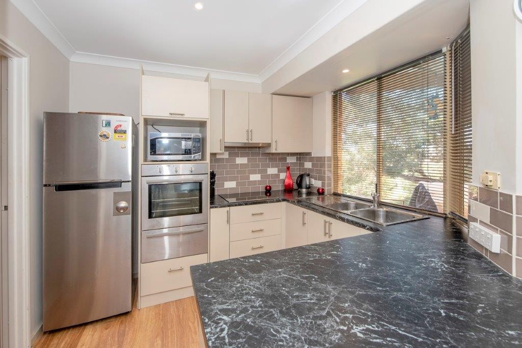 2/7 Harman Road, Sorrento, WA 6020