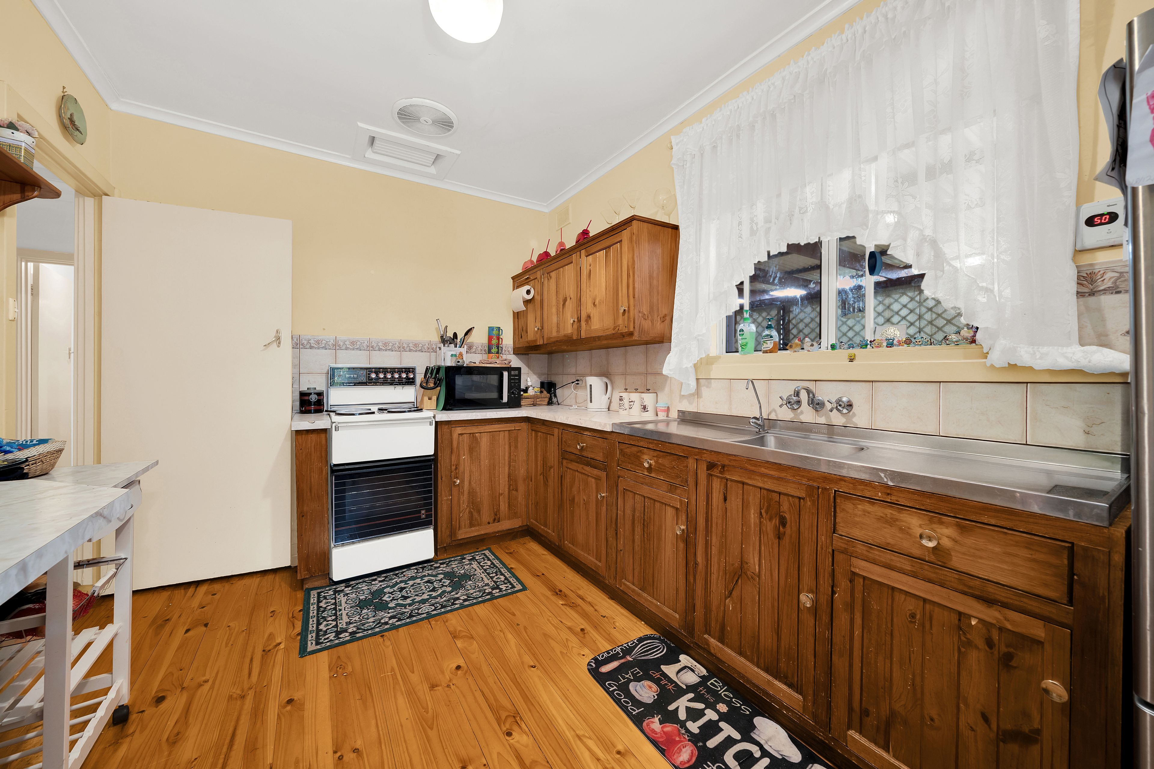 16 Burley Road — photo 8 of 19