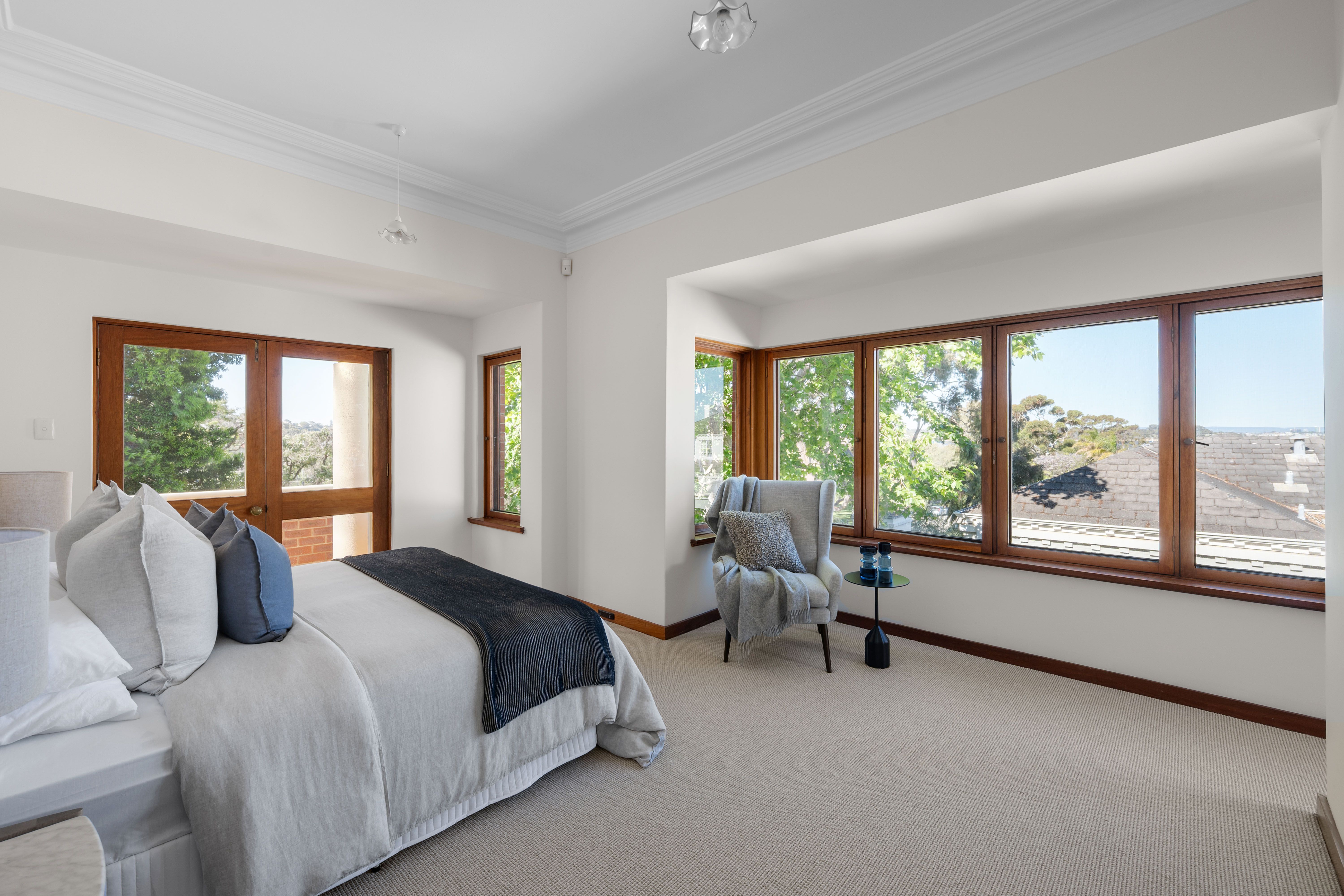Timeless Architectural Family Home — photo 17 of 30