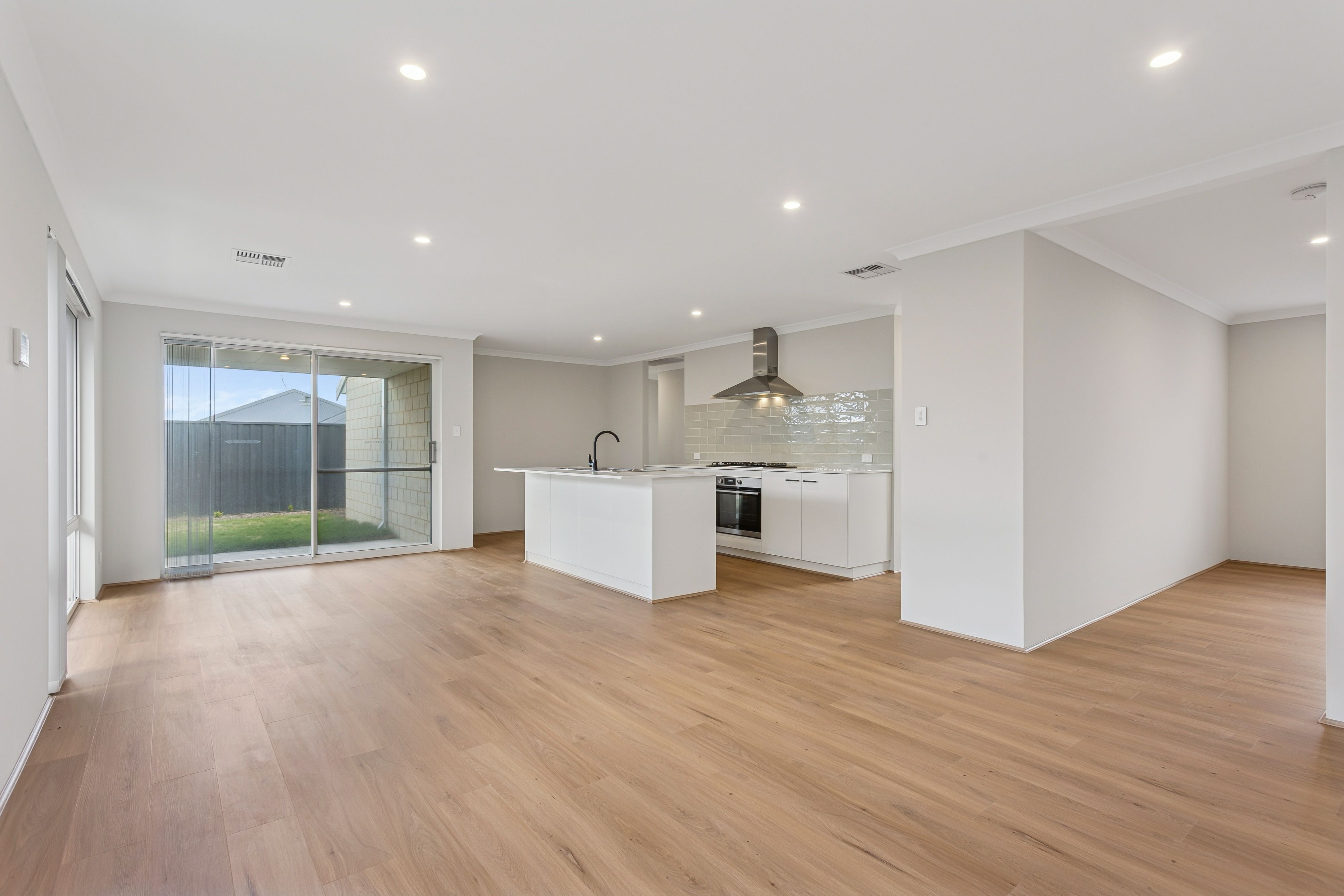 4 Cheynes Road, Two Rocks, WA 6037