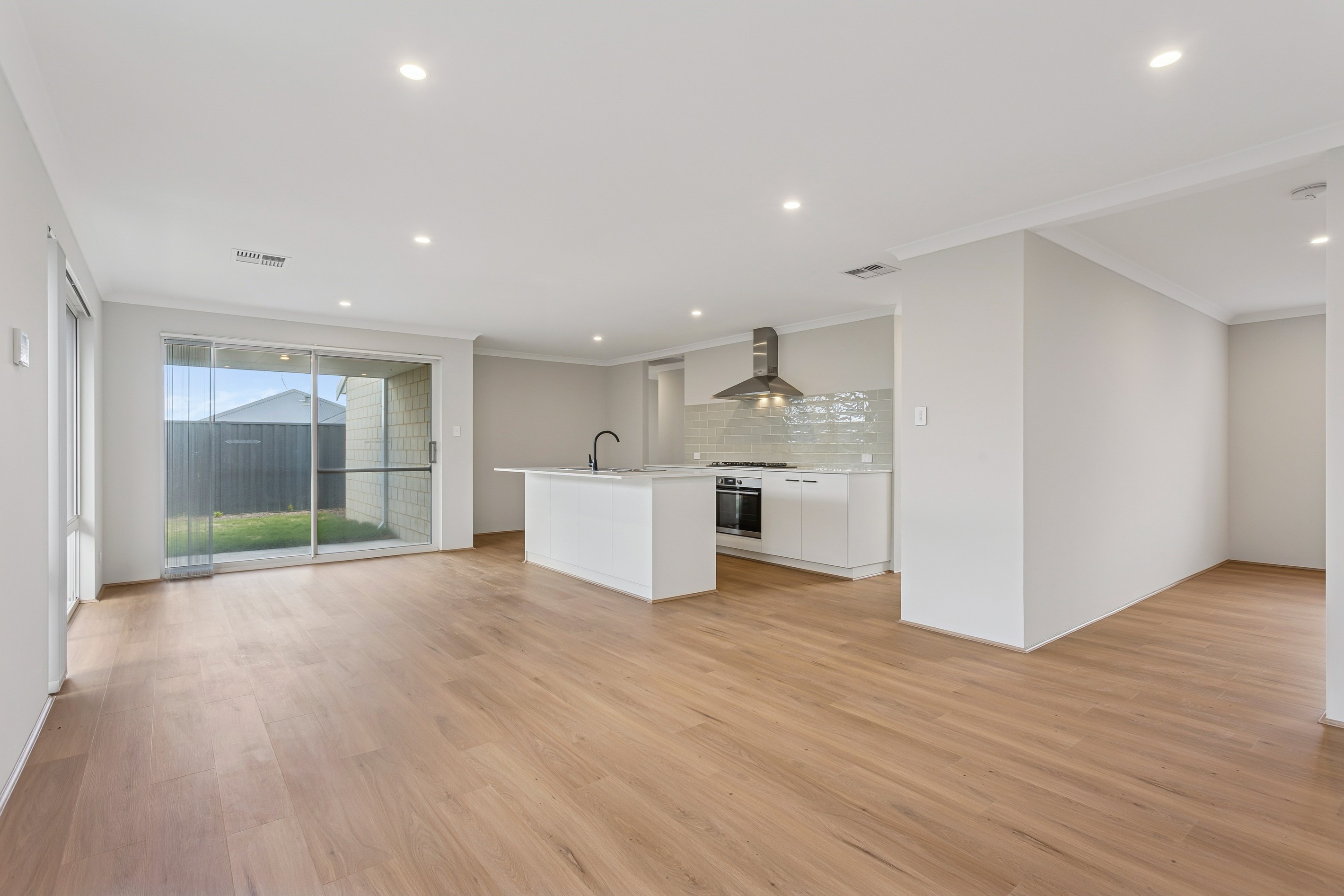 4 Cheynes Road, Two Rocks, WA 6037