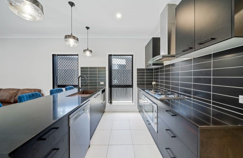 11 Harvard Road, Waterford, QLD 4133