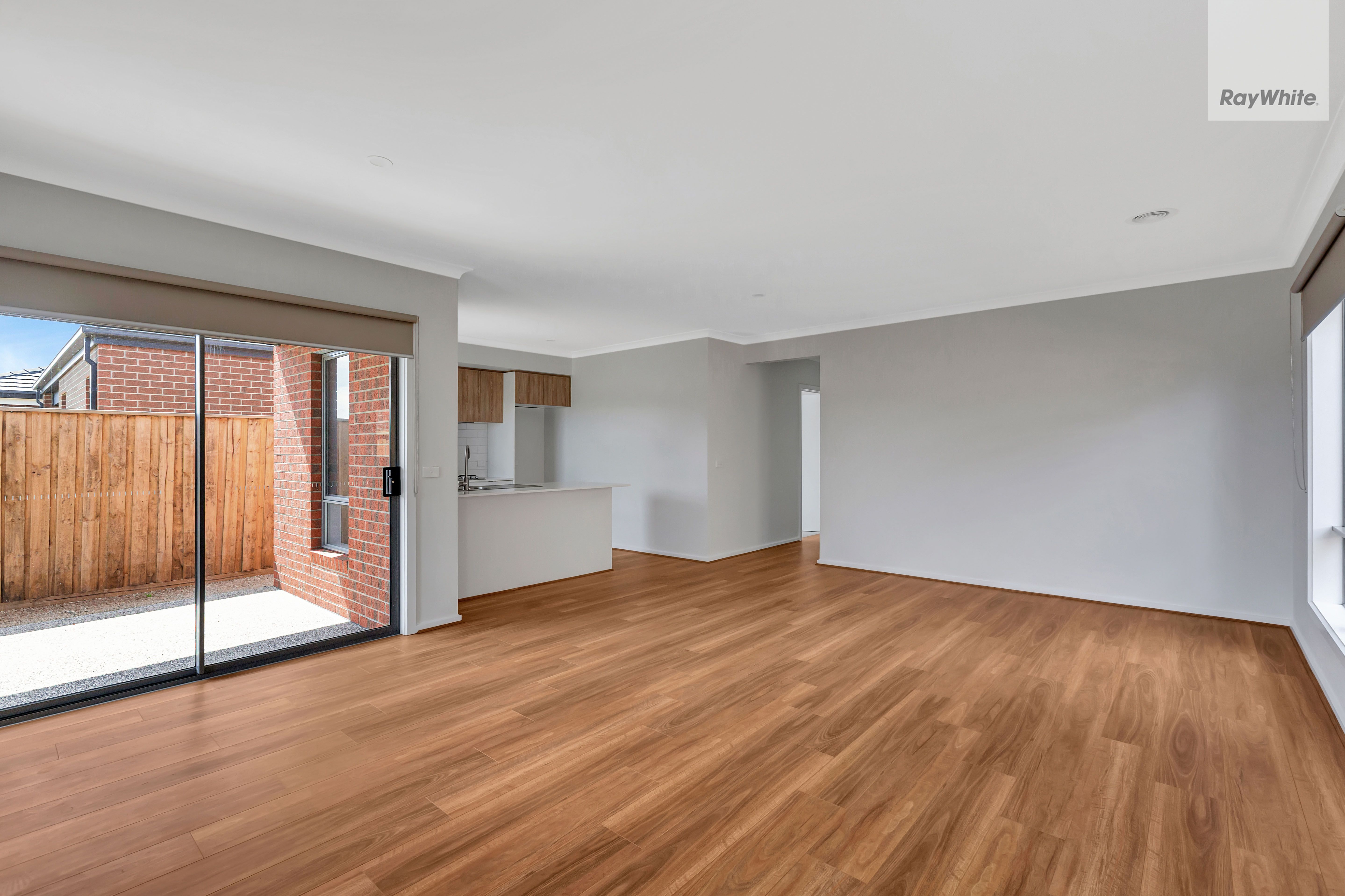 44 Mallaig Drive — photo 5 of 12